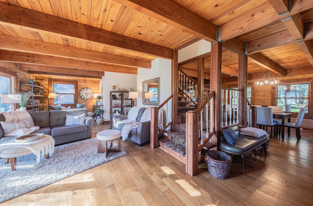 Detail Gallery Image 3 of 50 For 5820 Briarcliff Ter, Royal Oaks,  CA 95076 - 3 Beds | 2/1 Baths