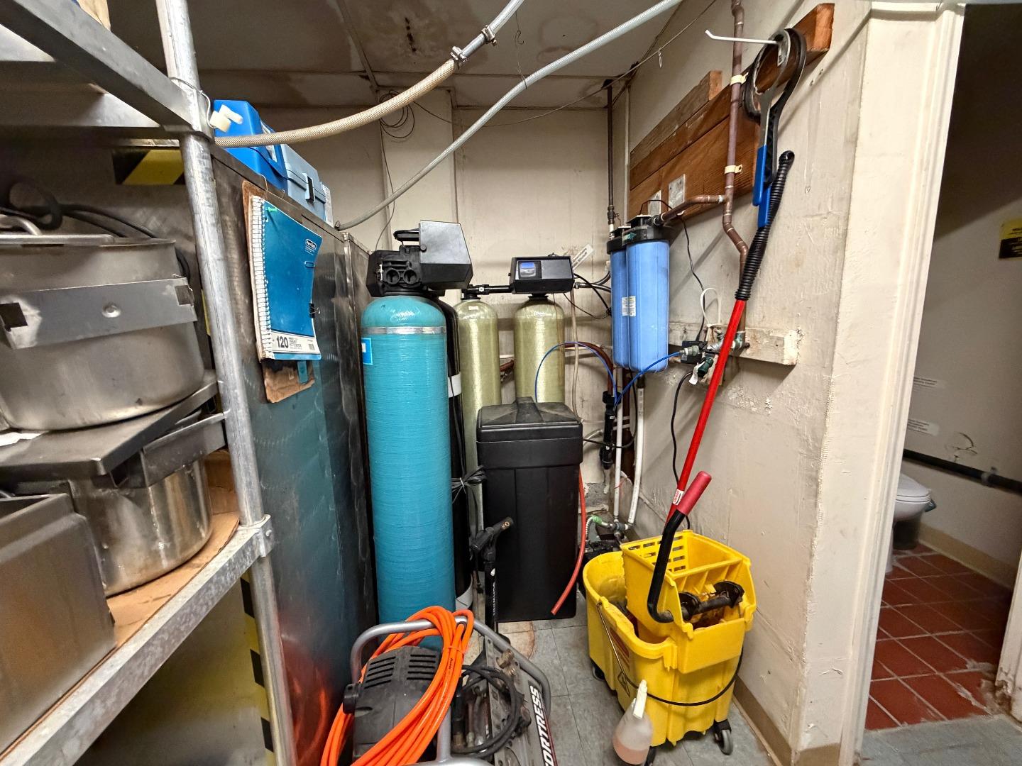 Detail Gallery Image 10 of 15 For 1781 Hillsdale Ave, San Jose,  CA 95124 - – Beds | – Baths