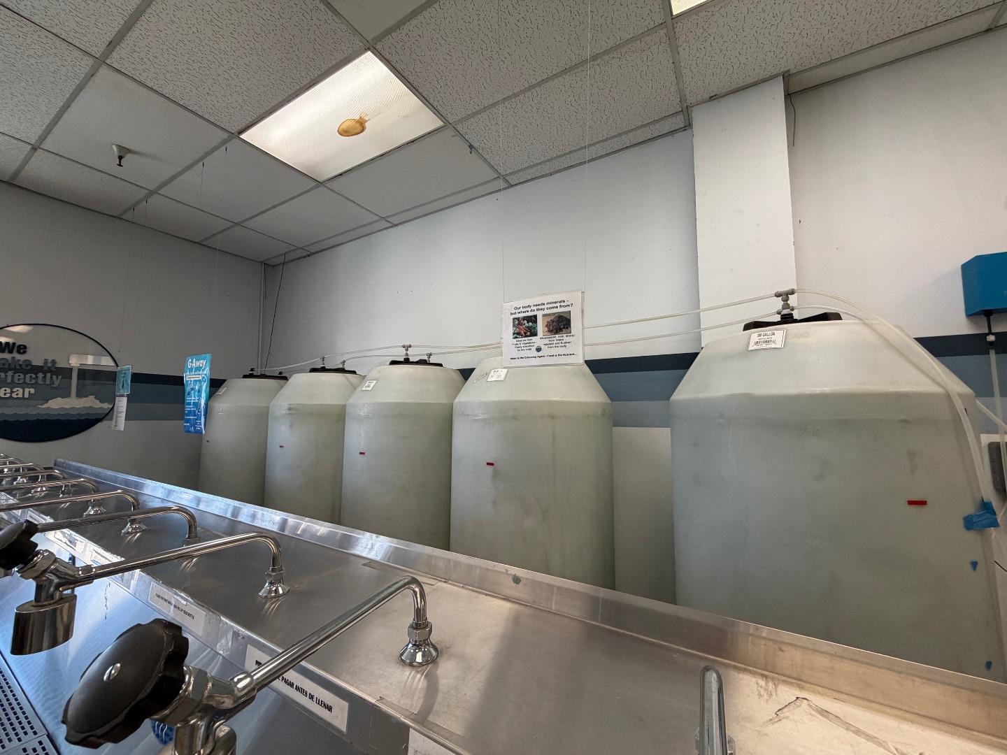 Detail Gallery Image 4 of 15 For 1781 Hillsdale Ave, San Jose,  CA 95124 - – Beds | – Baths