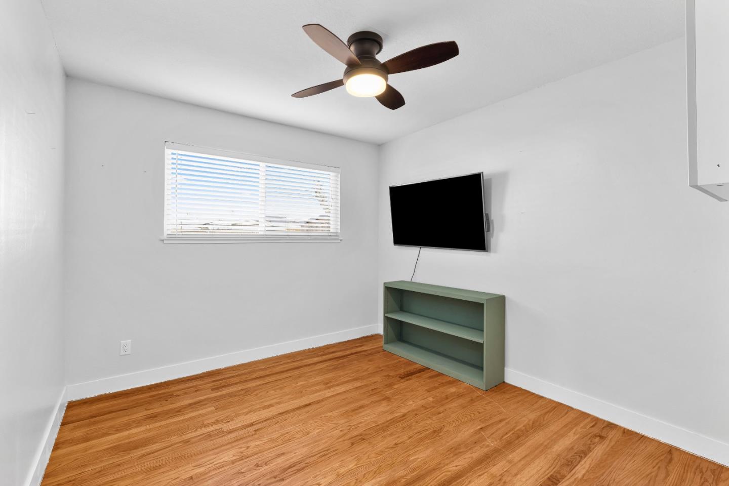 Detail Gallery Image 22 of 43 For 5825 Laguna Seca Way, San Jose,  CA 95123 - 4 Beds | 2 Baths