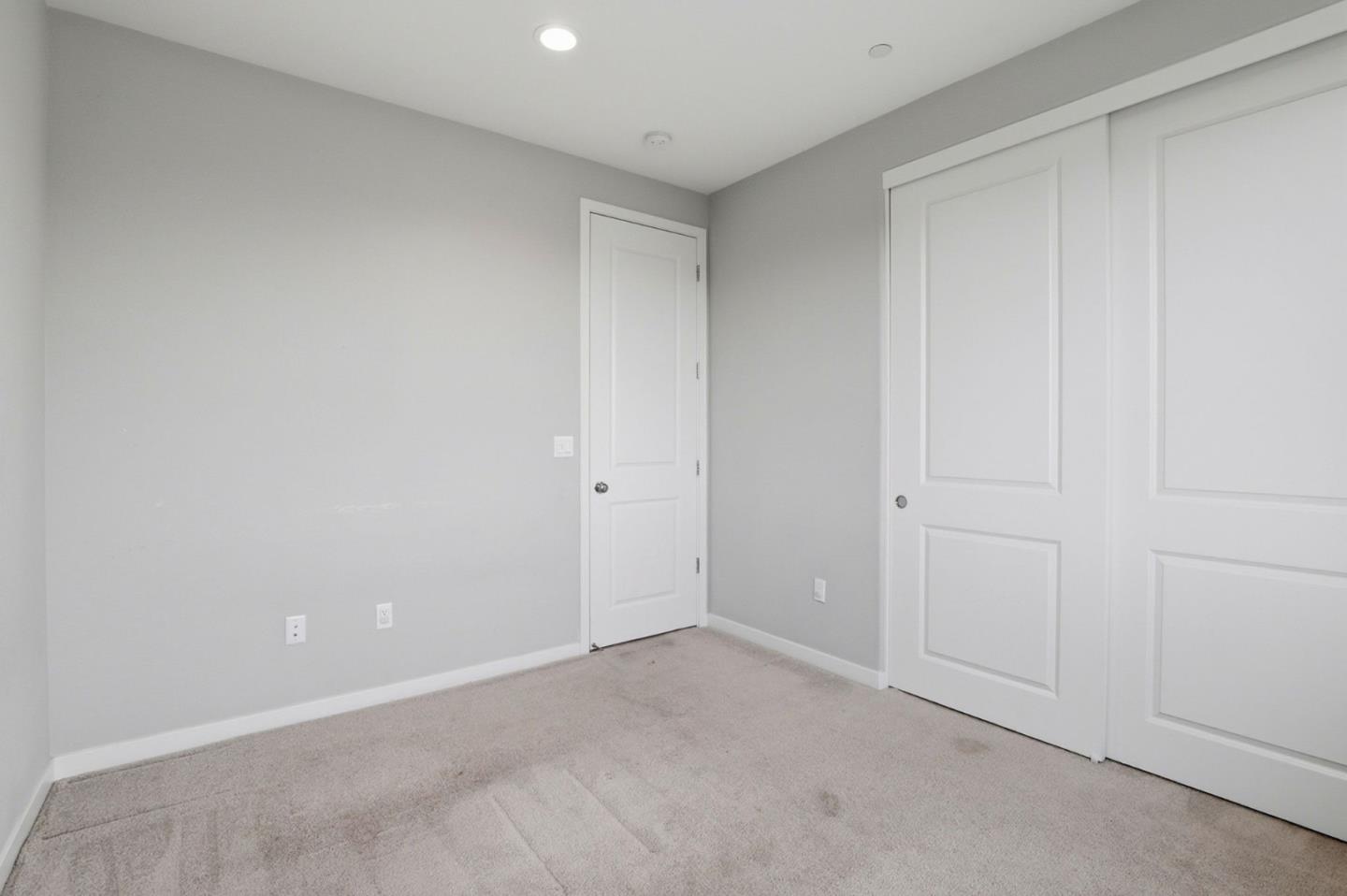 Detail Gallery Image 22 of 36 For 504 Sandpiper Ln, Hollister,  CA 95023 - 3 Beds | 2/1 Baths