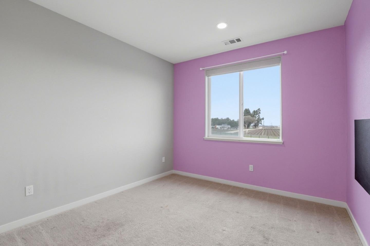 Detail Gallery Image 23 of 36 For 504 Sandpiper Ln, Hollister,  CA 95023 - 3 Beds | 2/1 Baths