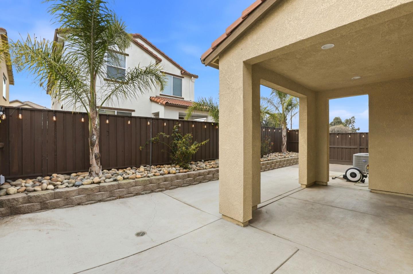 Detail Gallery Image 28 of 36 For 504 Sandpiper Ln, Hollister,  CA 95023 - 3 Beds | 2/1 Baths
