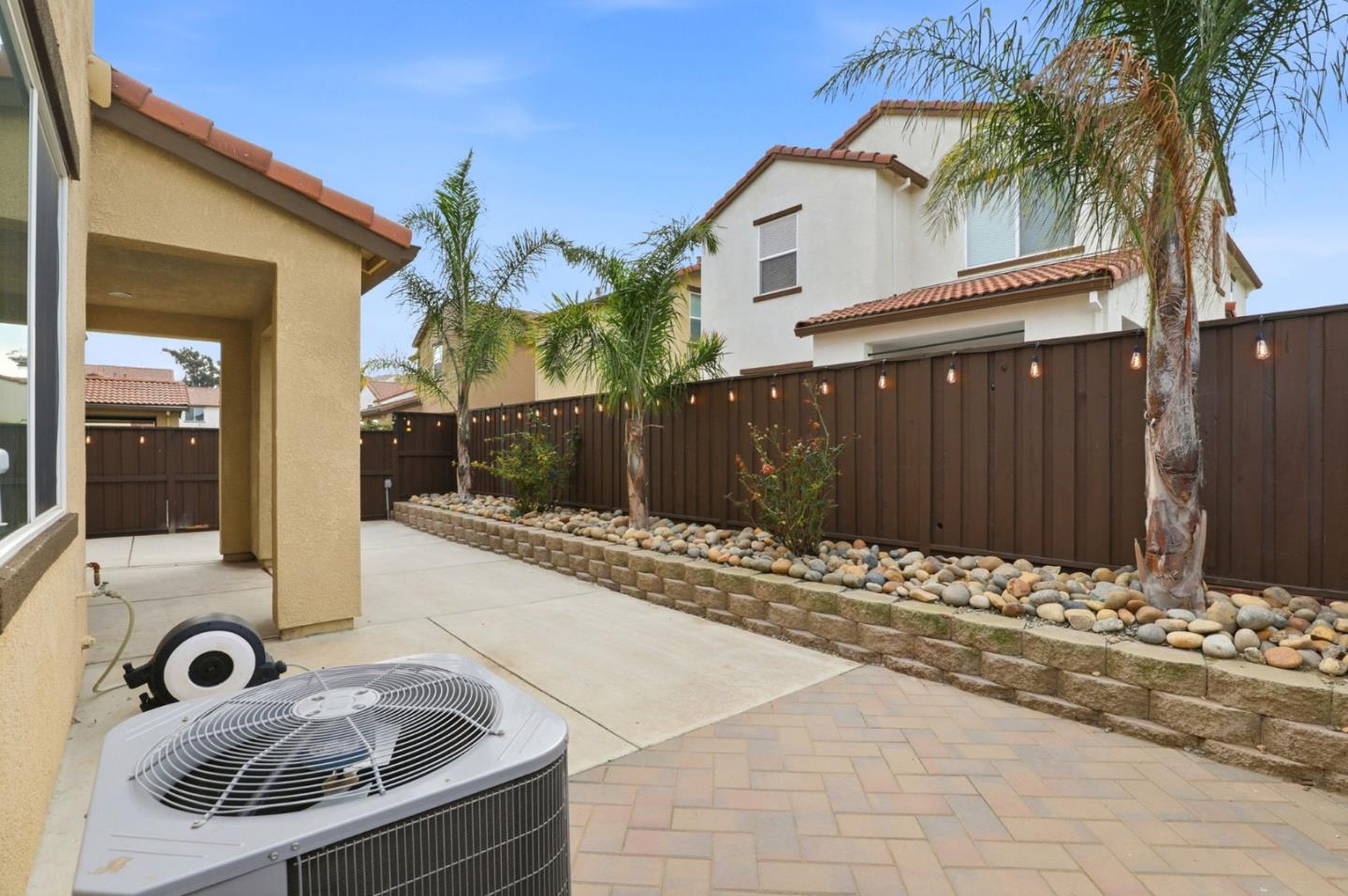 Detail Gallery Image 29 of 36 For 504 Sandpiper Ln, Hollister,  CA 95023 - 3 Beds | 2/1 Baths