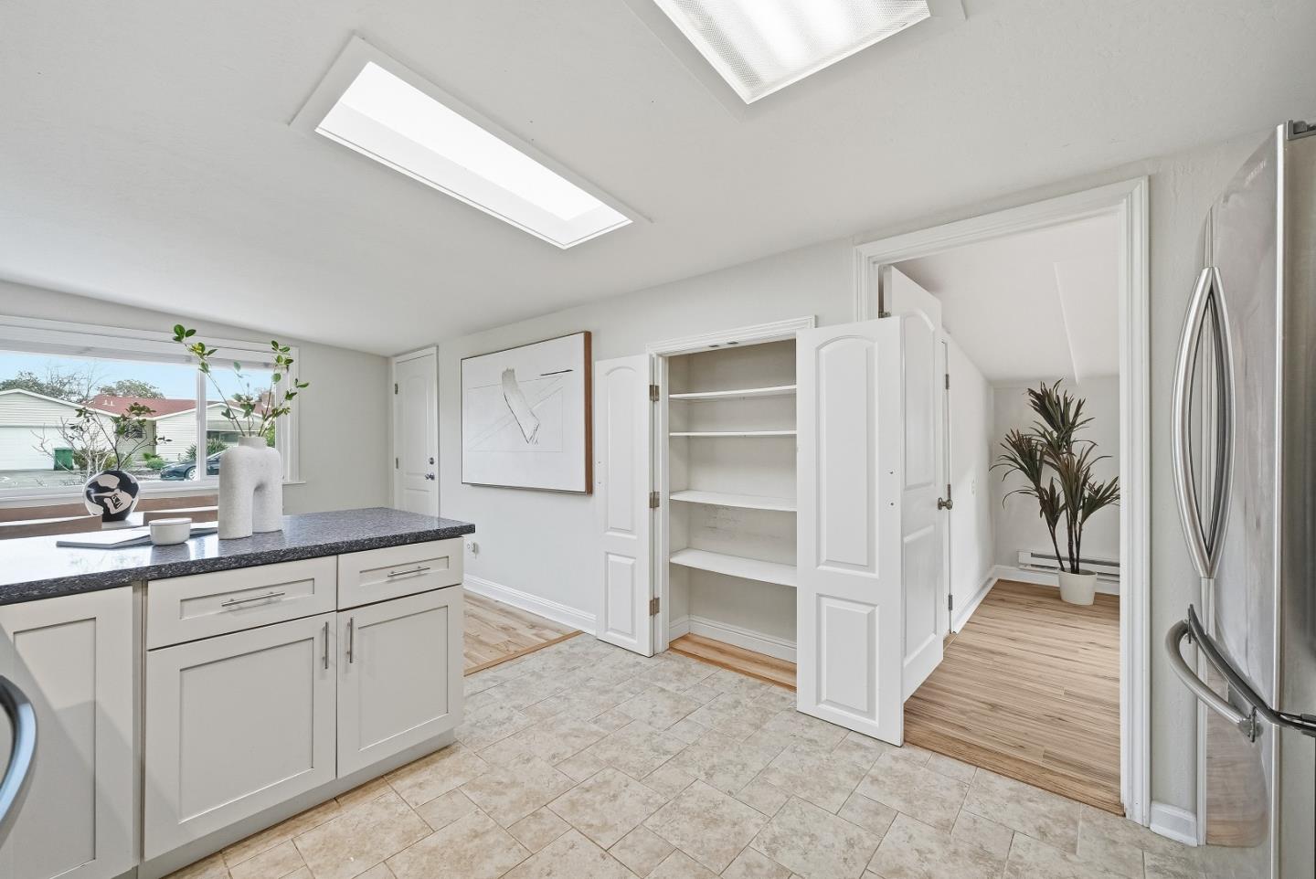 Detail Gallery Image 16 of 46 For 638 Woodhams Rd, Santa Clara,  CA 95051 - 4 Beds | 2 Baths