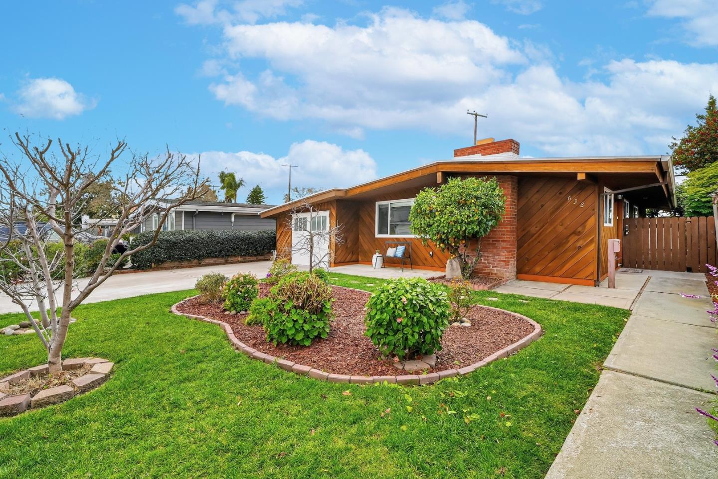 Detail Gallery Image 2 of 46 For 638 Woodhams Rd, Santa Clara,  CA 95051 - 4 Beds | 2 Baths