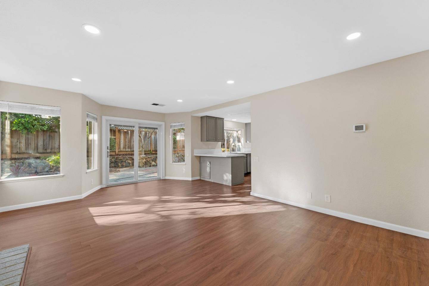 Detail Gallery Image 13 of 32 For 9465 Eagle View Way, Gilroy,  CA 95020 - 4 Beds | 3 Baths