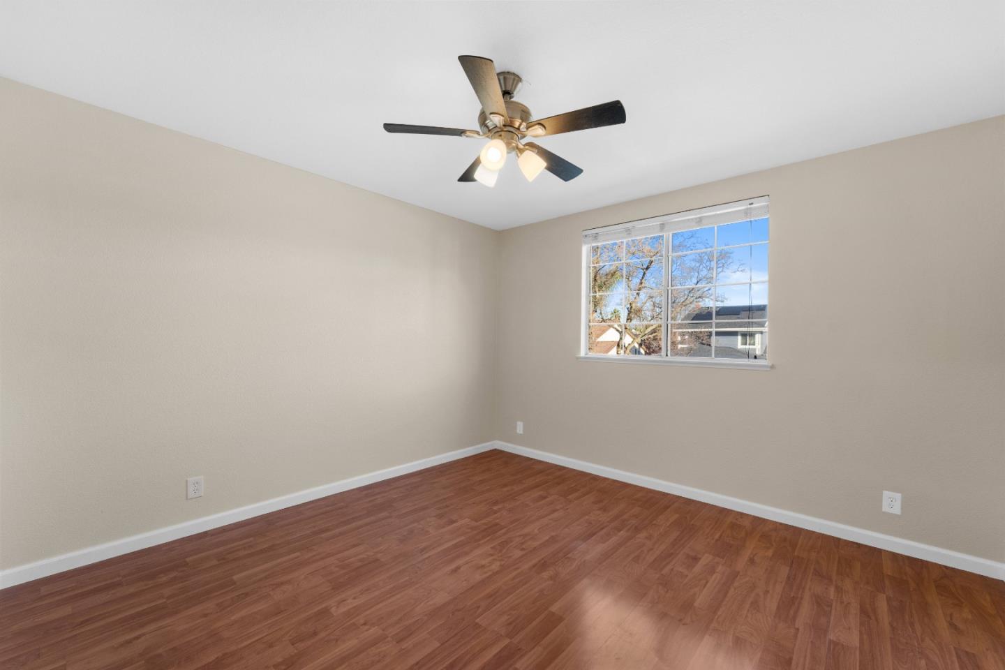 Detail Gallery Image 17 of 32 For 9465 Eagle View Way, Gilroy,  CA 95020 - 4 Beds | 3 Baths