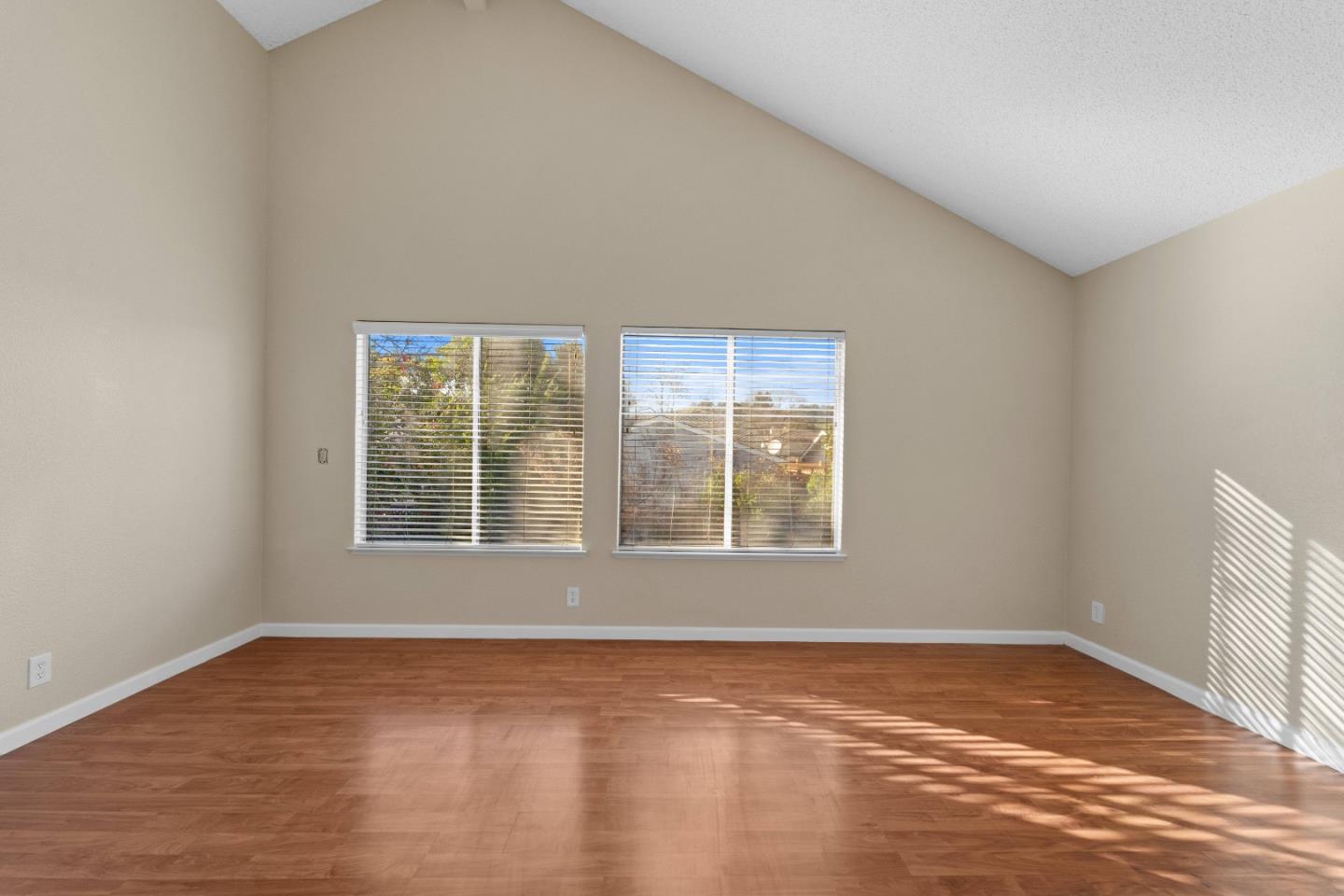 Detail Gallery Image 23 of 32 For 9465 Eagle View Way, Gilroy,  CA 95020 - 4 Beds | 3 Baths