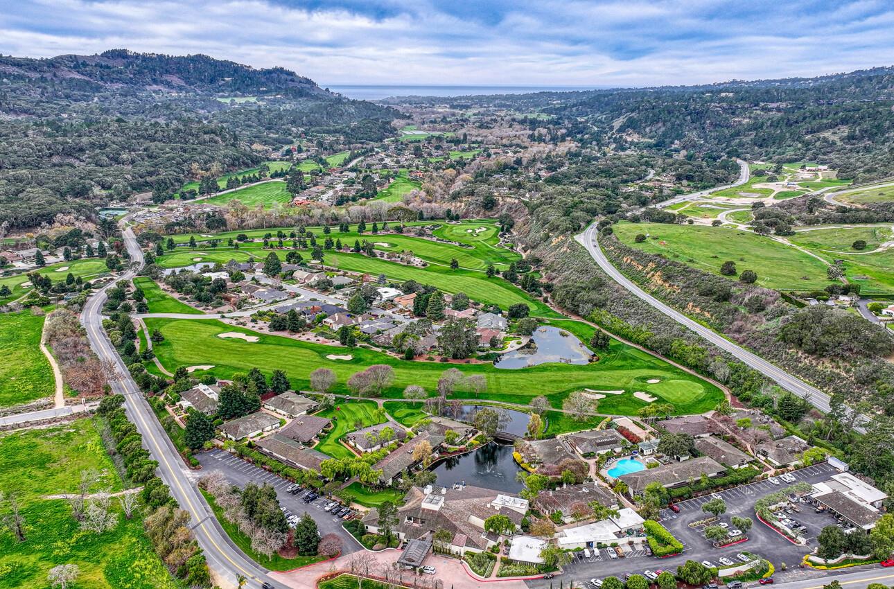 Detail Gallery Image 11 of 61 For 8081 Lake Pl, Carmel,  CA 93923 - 3 Beds | 3 Baths