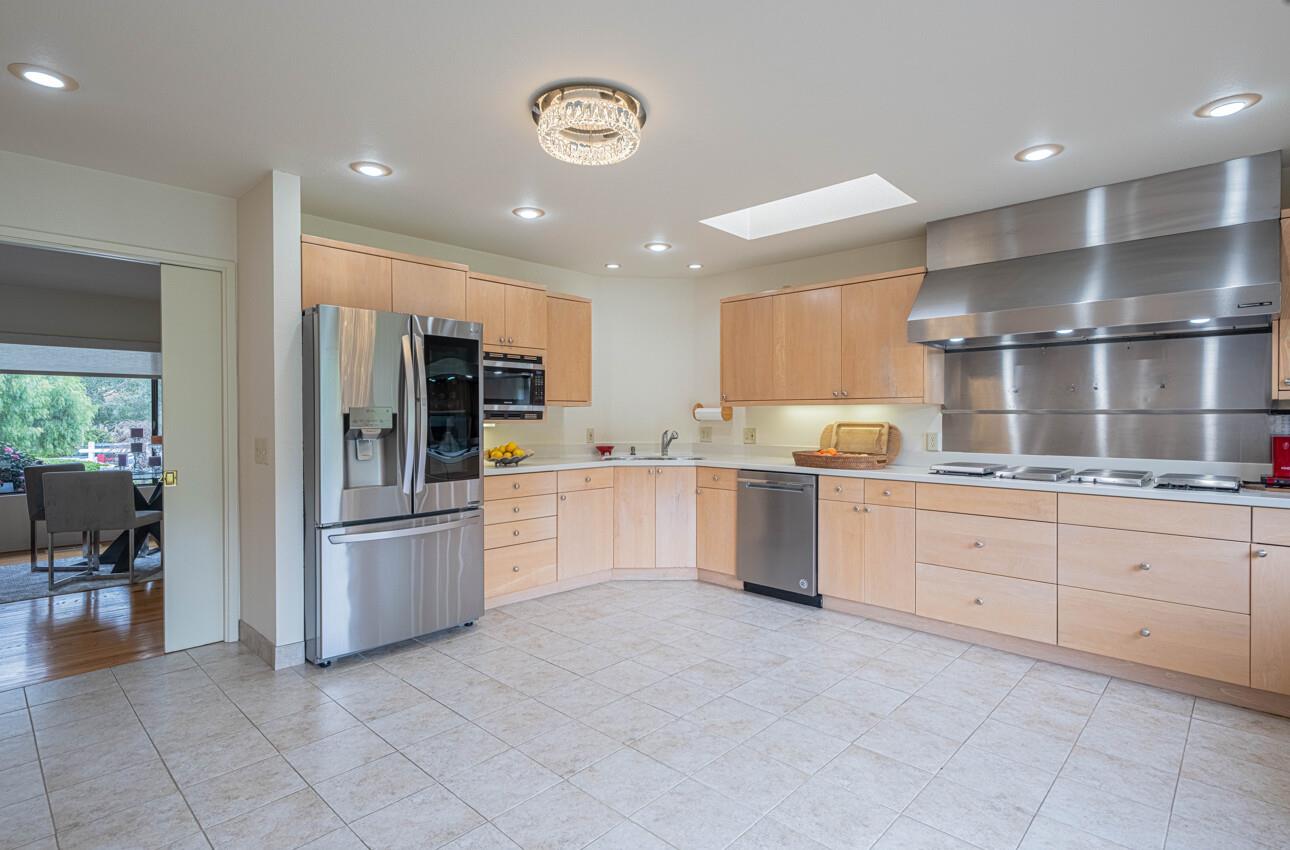 Detail Gallery Image 27 of 61 For 8081 Lake Pl, Carmel,  CA 93923 - 3 Beds | 3 Baths