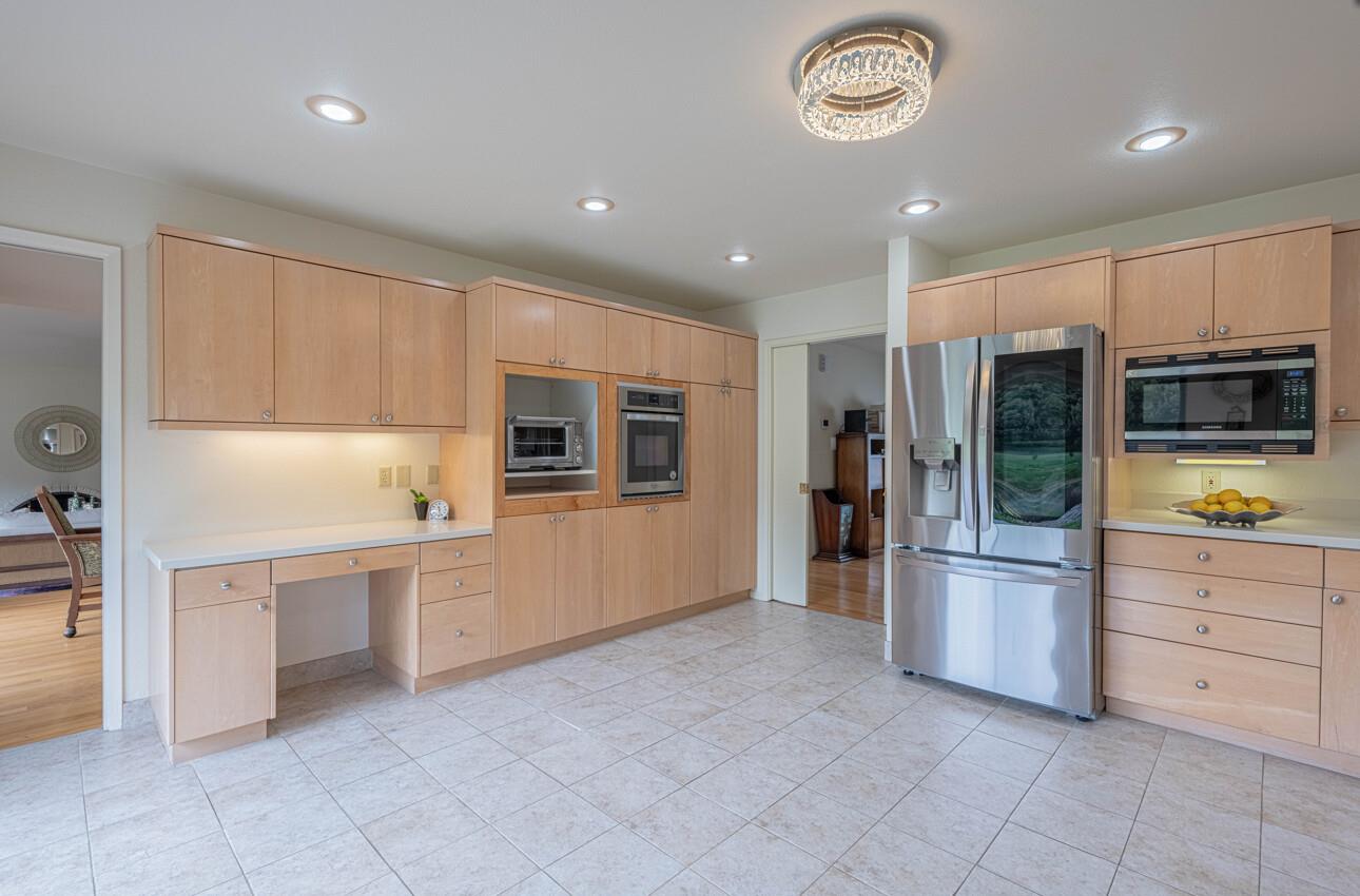 Detail Gallery Image 29 of 61 For 8081 Lake Pl, Carmel,  CA 93923 - 3 Beds | 3 Baths