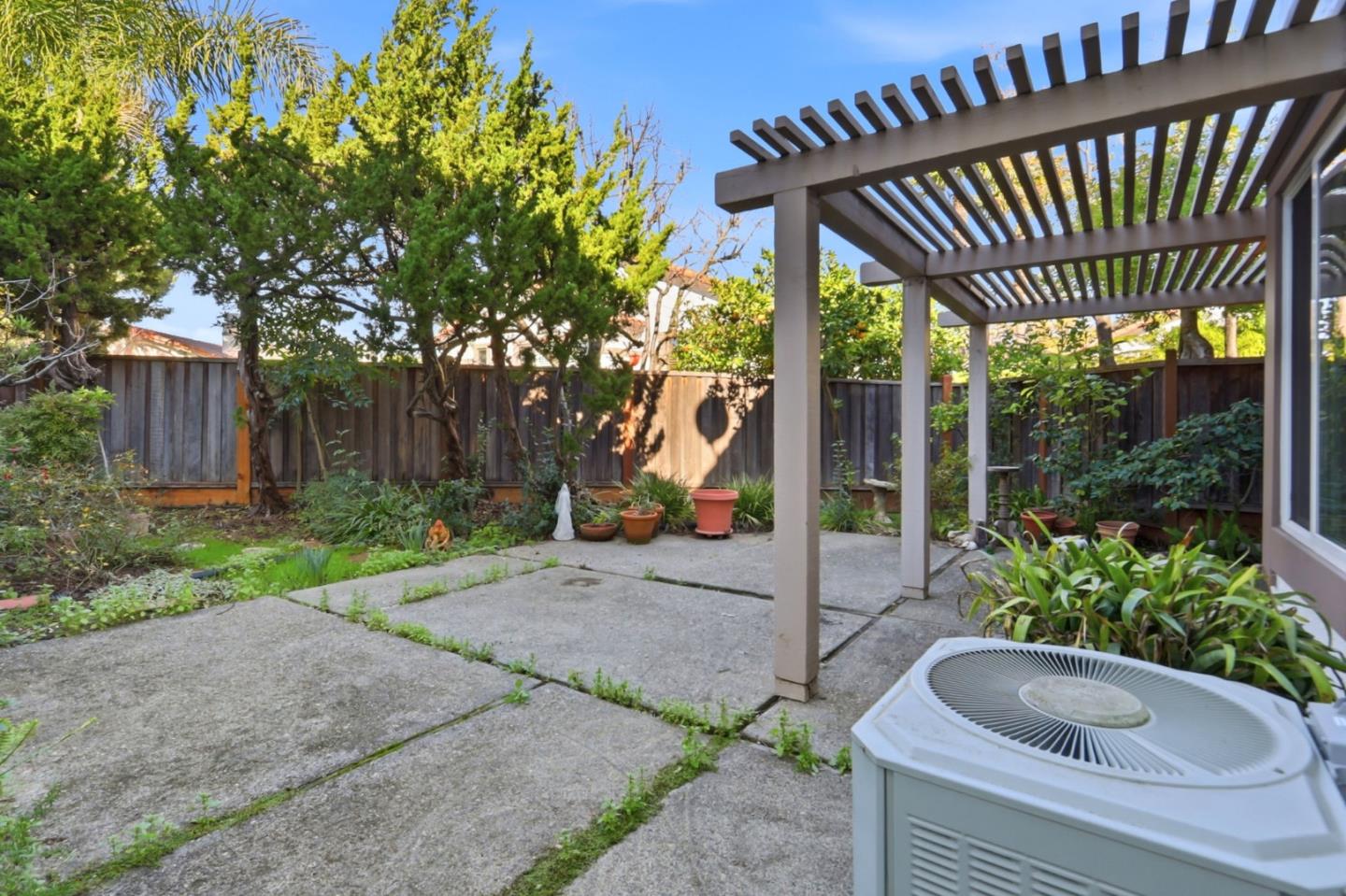 Detail Gallery Image 19 of 32 For 117 El Olivar, Los Gatos,  CA 95032 - 3 Beds | 2/1 Baths