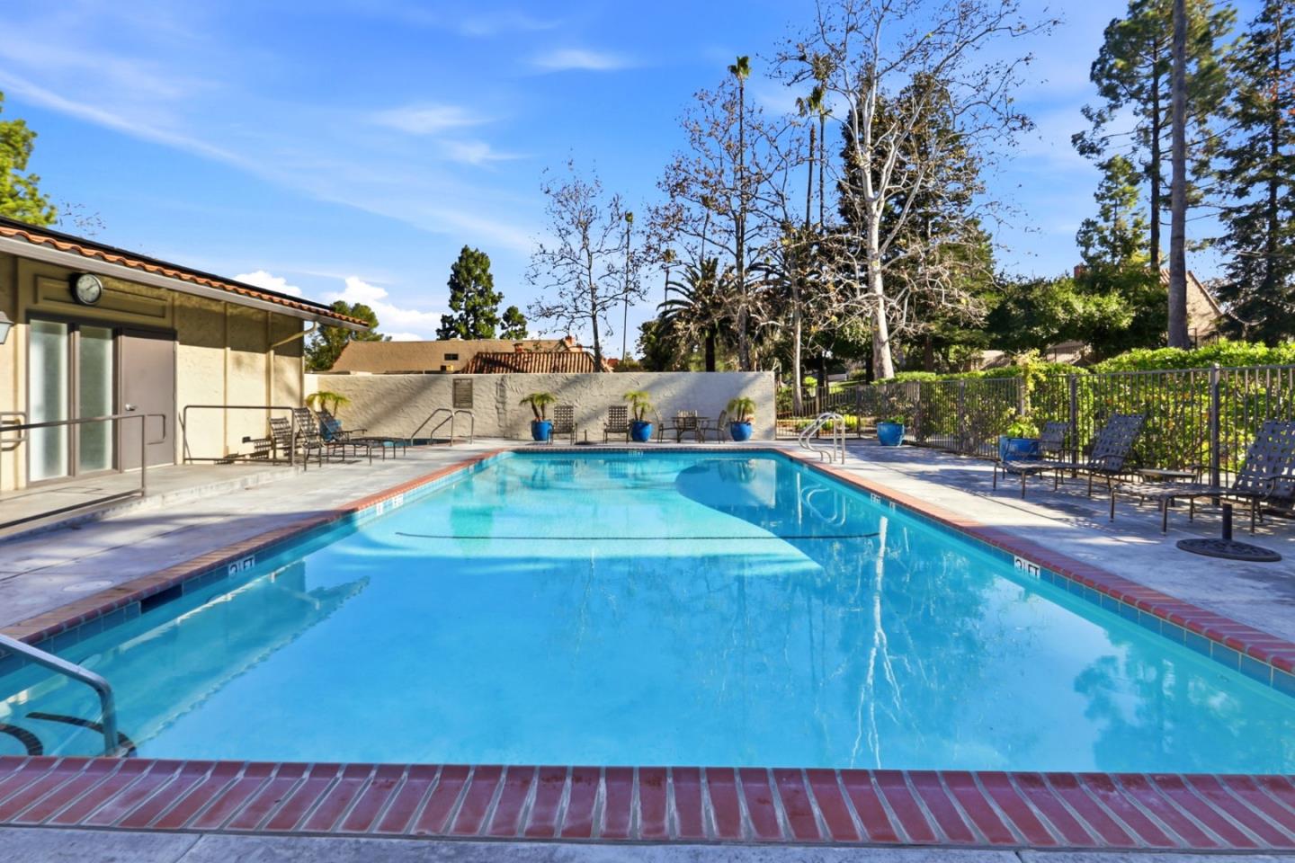 Detail Gallery Image 29 of 32 For 117 El Olivar, Los Gatos,  CA 95032 - 3 Beds | 2/1 Baths