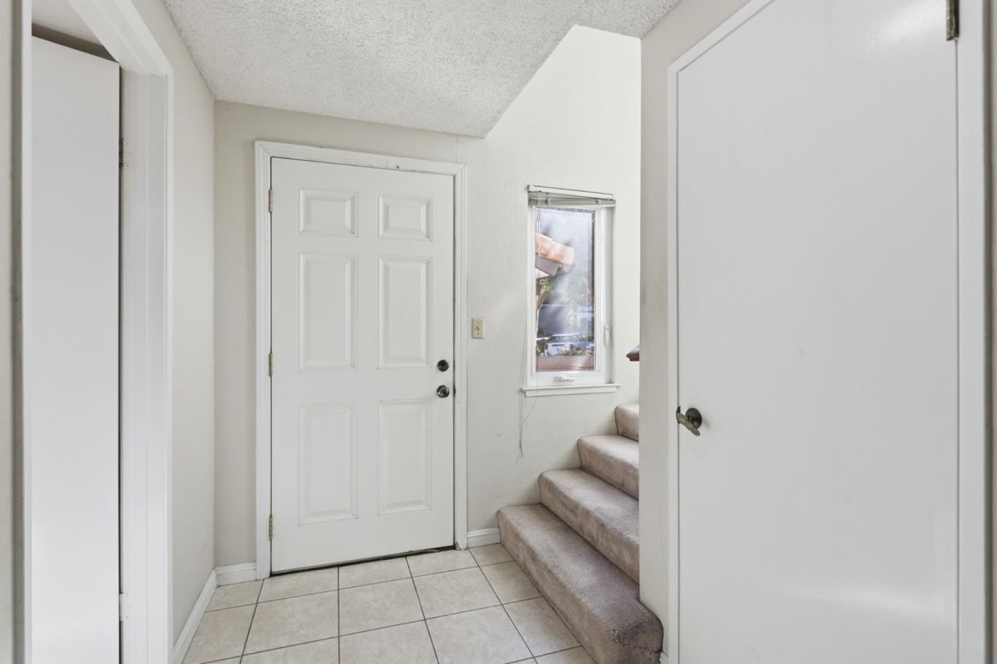 Detail Gallery Image 3 of 32 For 117 El Olivar, Los Gatos,  CA 95032 - 3 Beds | 2/1 Baths