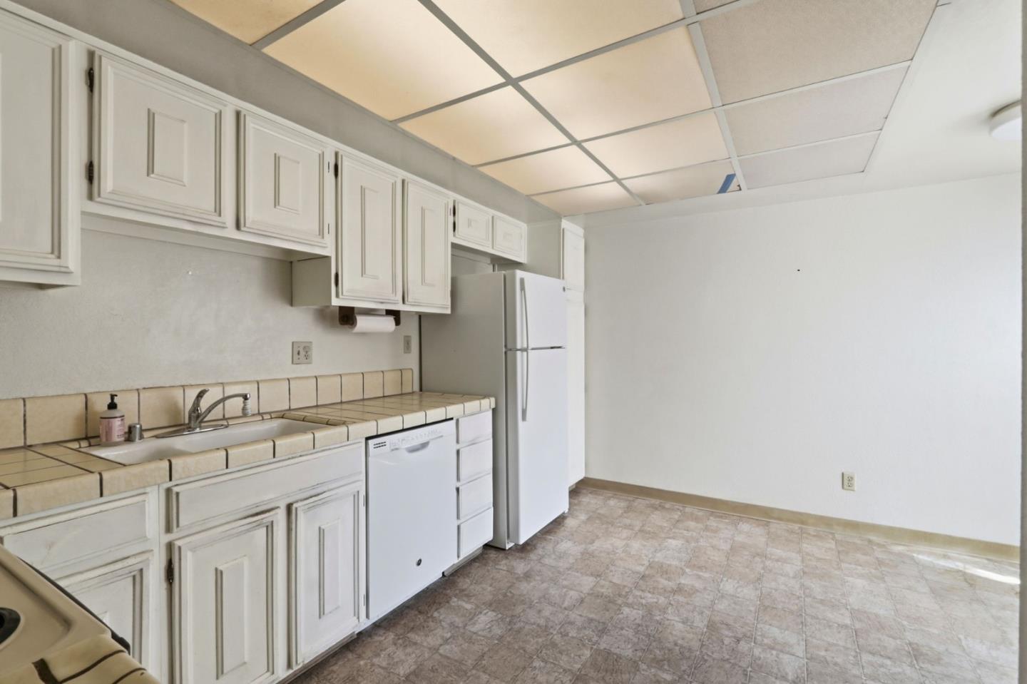 Detail Gallery Image 6 of 32 For 117 El Olivar, Los Gatos,  CA 95032 - 3 Beds | 2/1 Baths