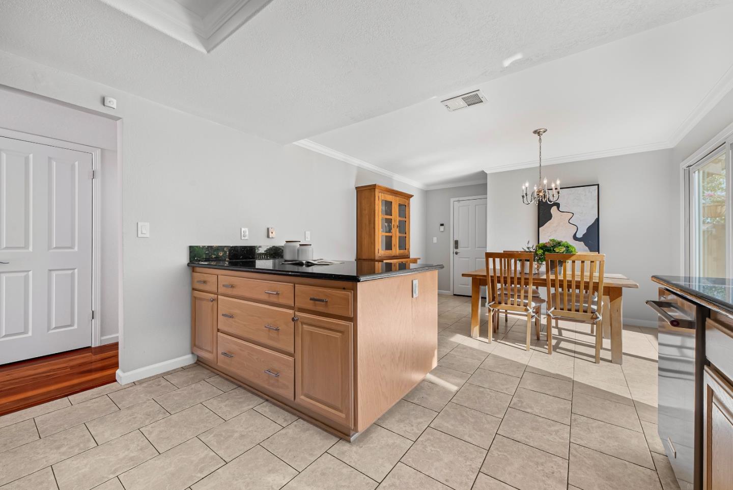 Detail Gallery Image 18 of 38 For 2598 Mabury Sq, San Jose,  CA 95133 - 3 Beds | 3 Baths