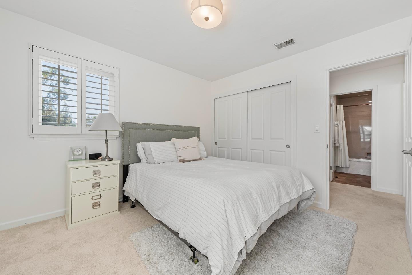 Detail Gallery Image 22 of 38 For 2598 Mabury Sq, San Jose,  CA 95133 - 3 Beds | 3 Baths