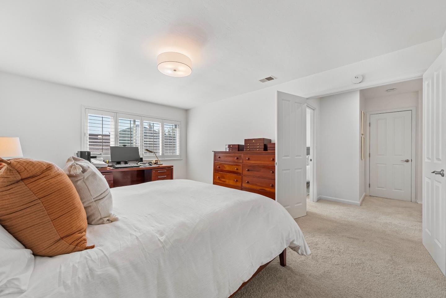 Detail Gallery Image 26 of 38 For 2598 Mabury Sq, San Jose,  CA 95133 - 3 Beds | 3 Baths