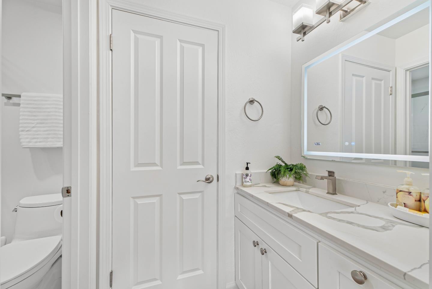 Detail Gallery Image 28 of 38 For 2598 Mabury Sq, San Jose,  CA 95133 - 3 Beds | 3 Baths