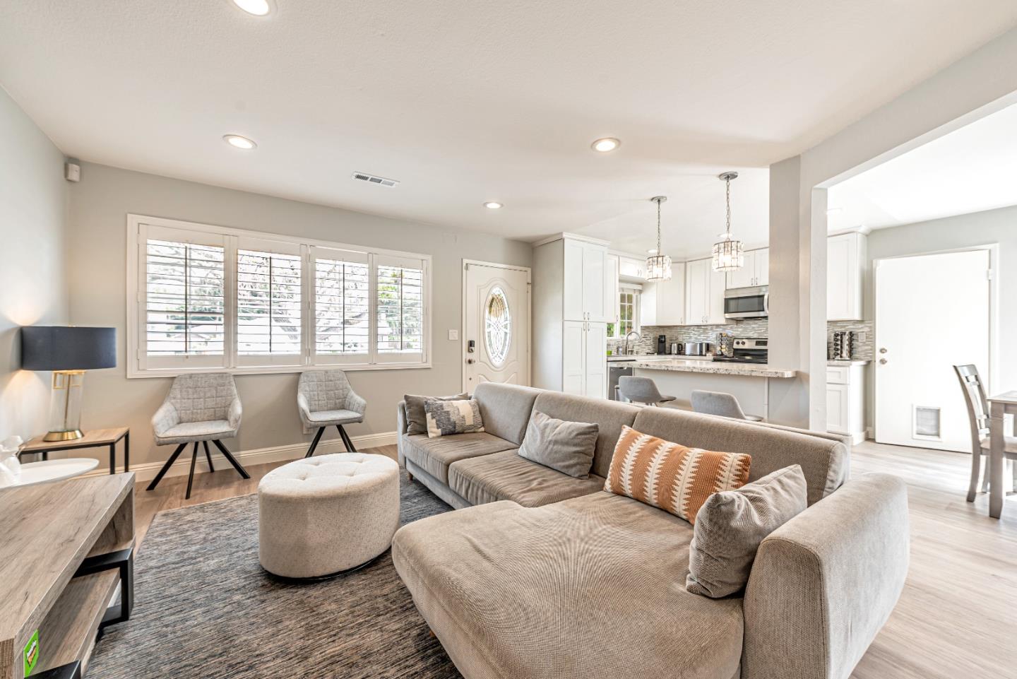 Detail Gallery Image 4 of 14 For 320 Battle Dance Dr, San Jose,  CA 95111 - 4 Beds | 2 Baths