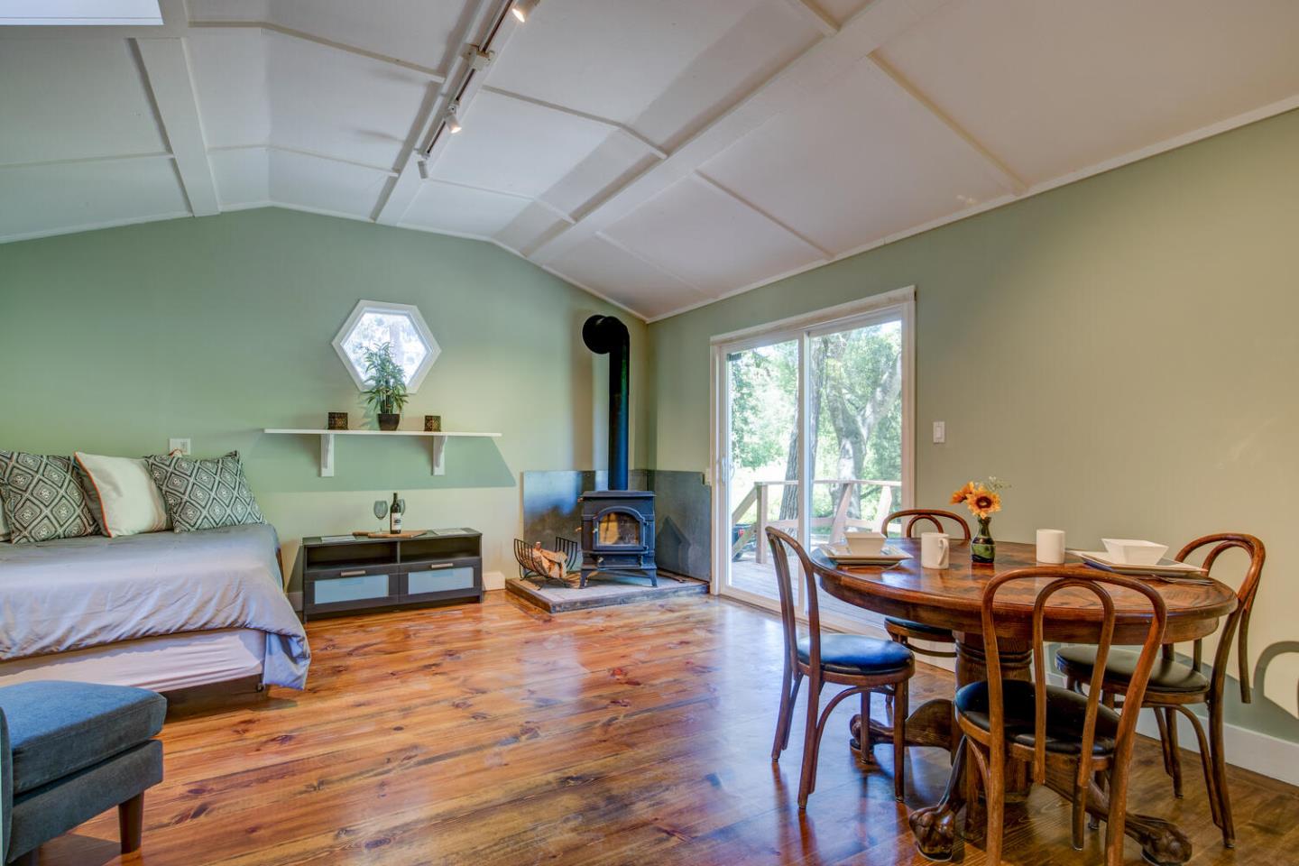 Detail Gallery Image 19 of 44 For 5090 La Honda Rd, San Gregorio,  CA 94074 - 2 Beds | 1 Baths