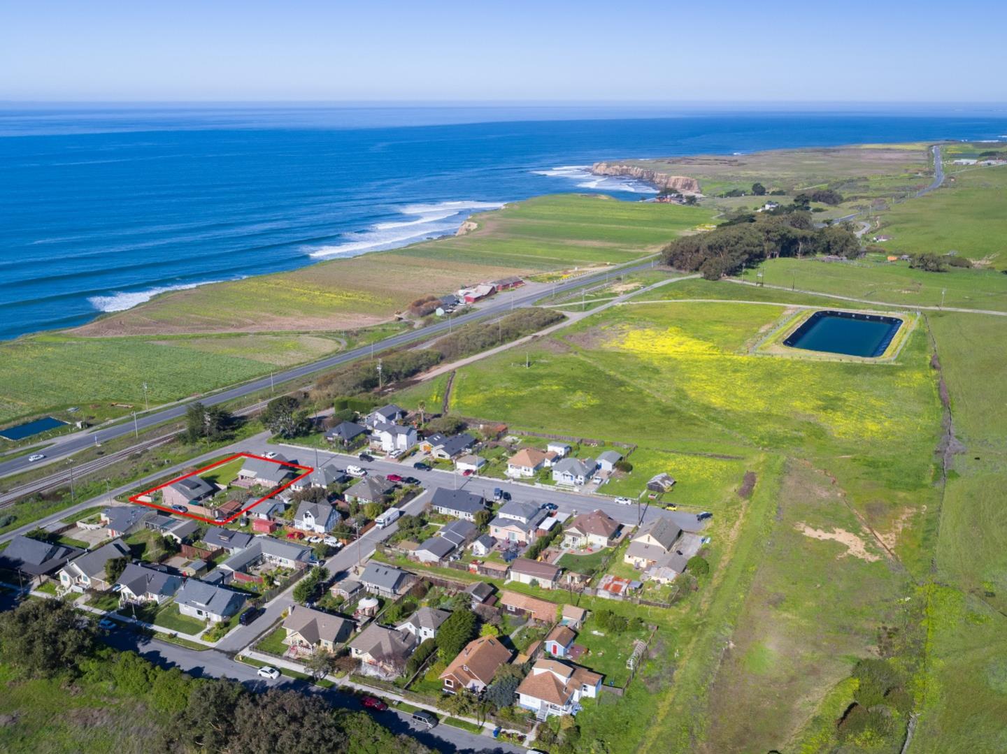 Detail Gallery Image 10 of 15 For 2 3rd Ave, Davenport,  CA 95017 - 3 Beds | 4 Baths