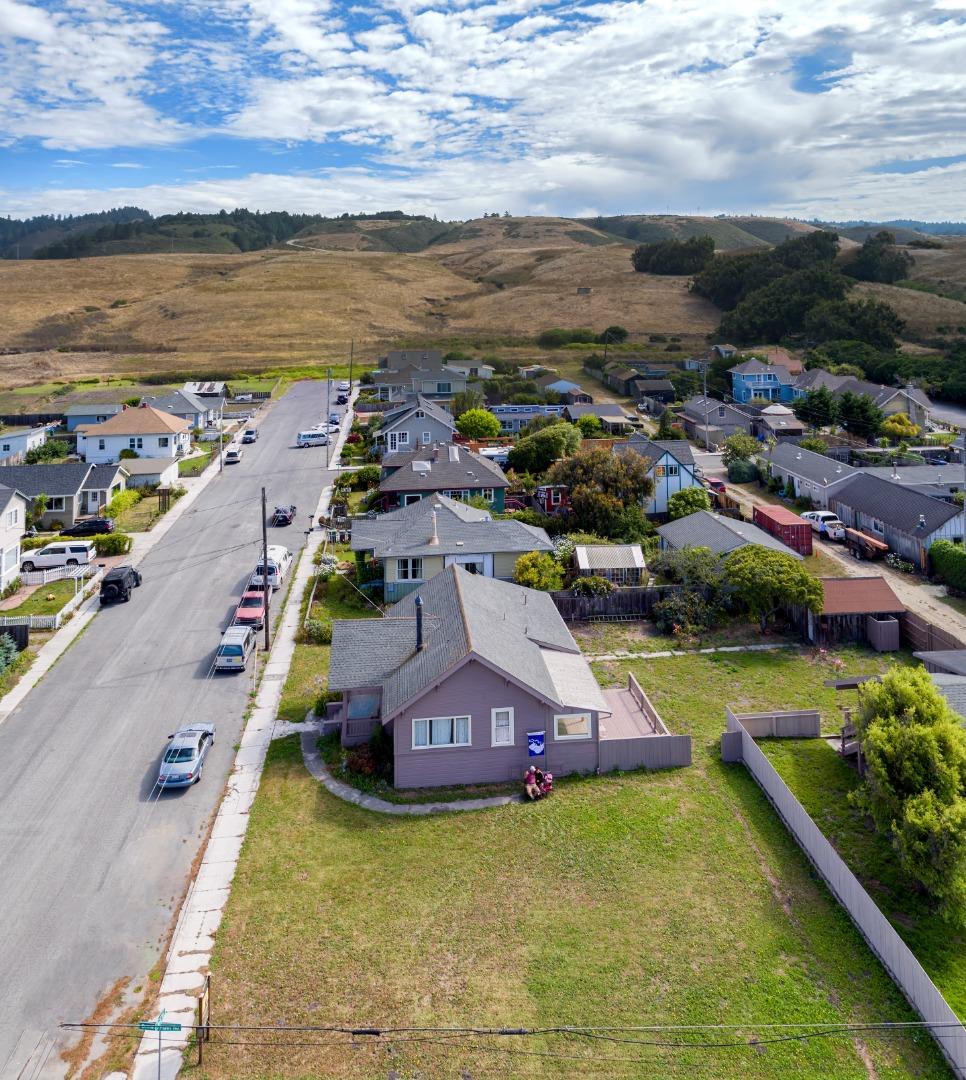 Detail Gallery Image 12 of 15 For 2 3rd Ave, Davenport,  CA 95017 - 3 Beds | 4 Baths