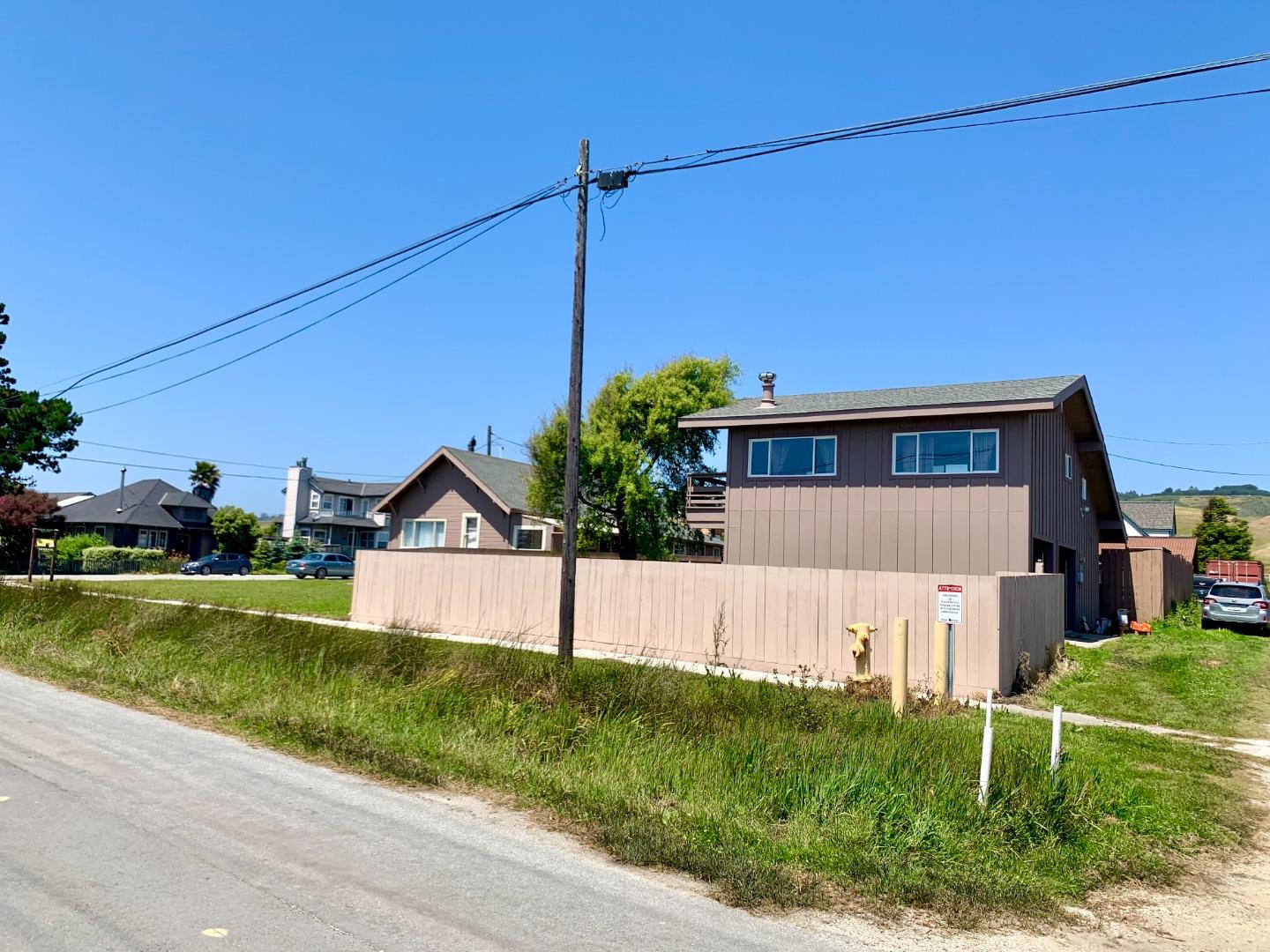 Detail Gallery Image 5 of 15 For 2 3rd Ave, Davenport,  CA 95017 - 3 Beds | 4 Baths