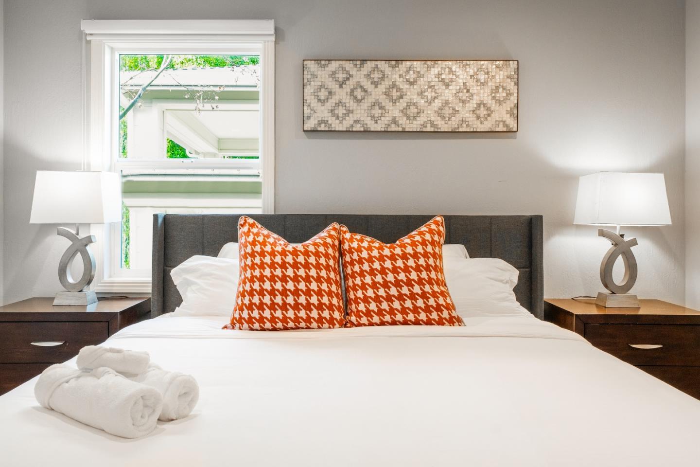 Detail Gallery Image 18 of 28 For 16605 Camellia Ter, Los Gatos,  CA 95032 - 8 Beds | 4 Baths