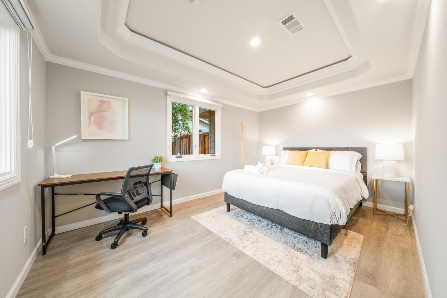 Detail Gallery Image 7 of 28 For 16605 Camellia Ter, Los Gatos,  CA 95032 - 8 Beds | 4 Baths