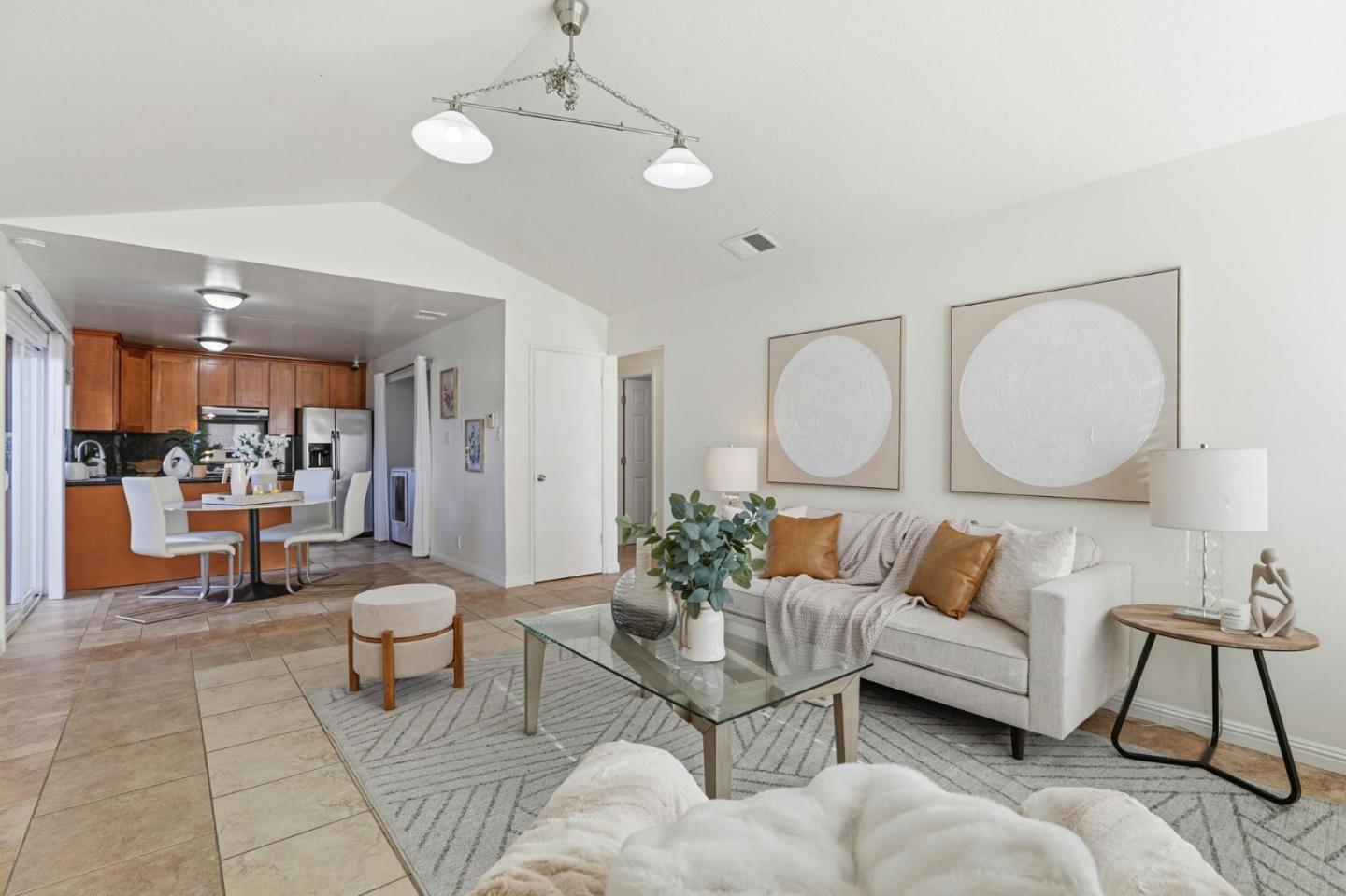 Detail Gallery Image 4 of 25 For 1482 La Boheme Way, San Jose,  CA 95121 - 2 Beds | 1 Baths