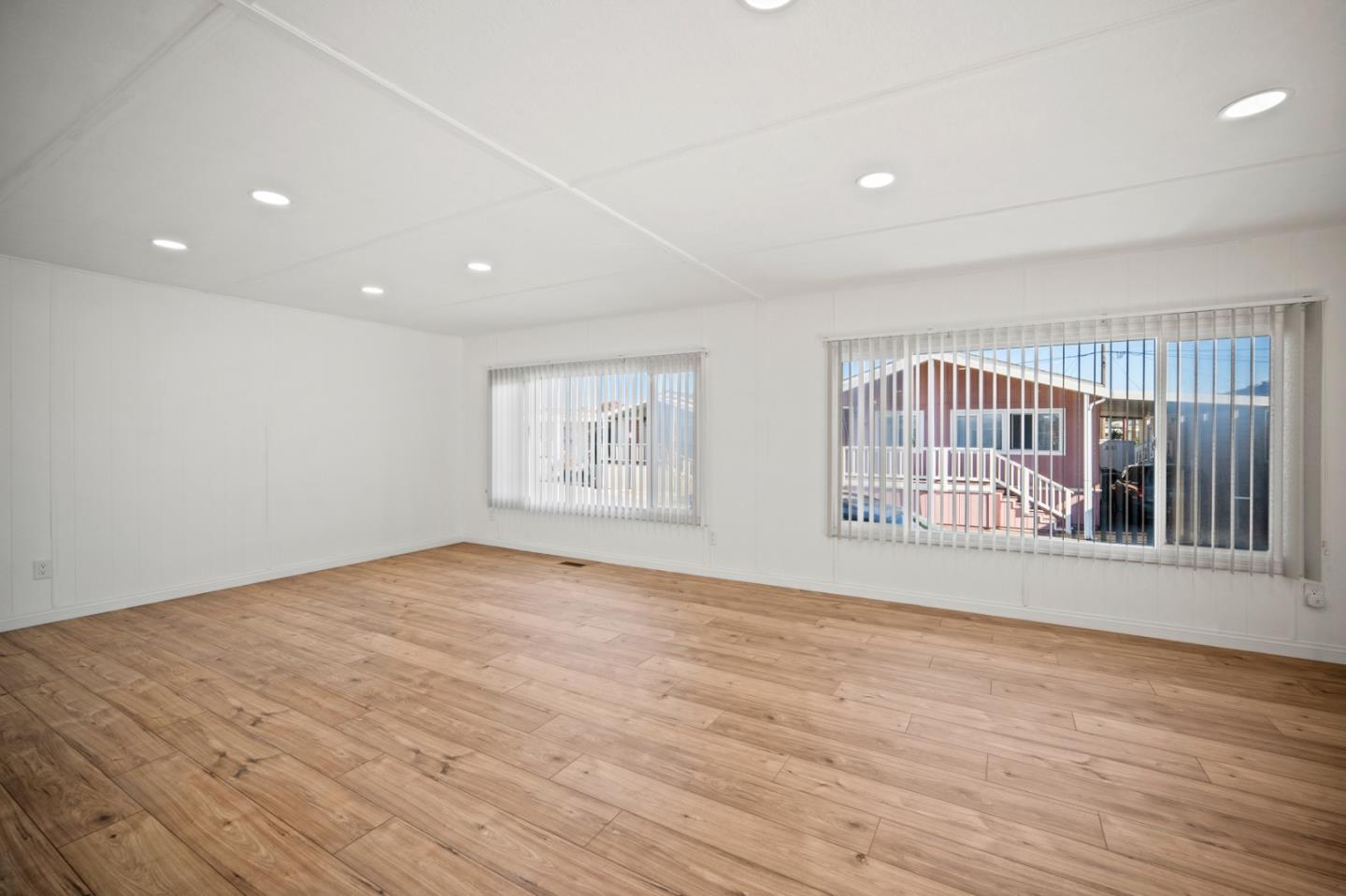 Detail Gallery Image 28 of 37 For 55 San Juan Grade Rd #63,  Salinas,  CA 93906 - 3 Beds | 2 Baths