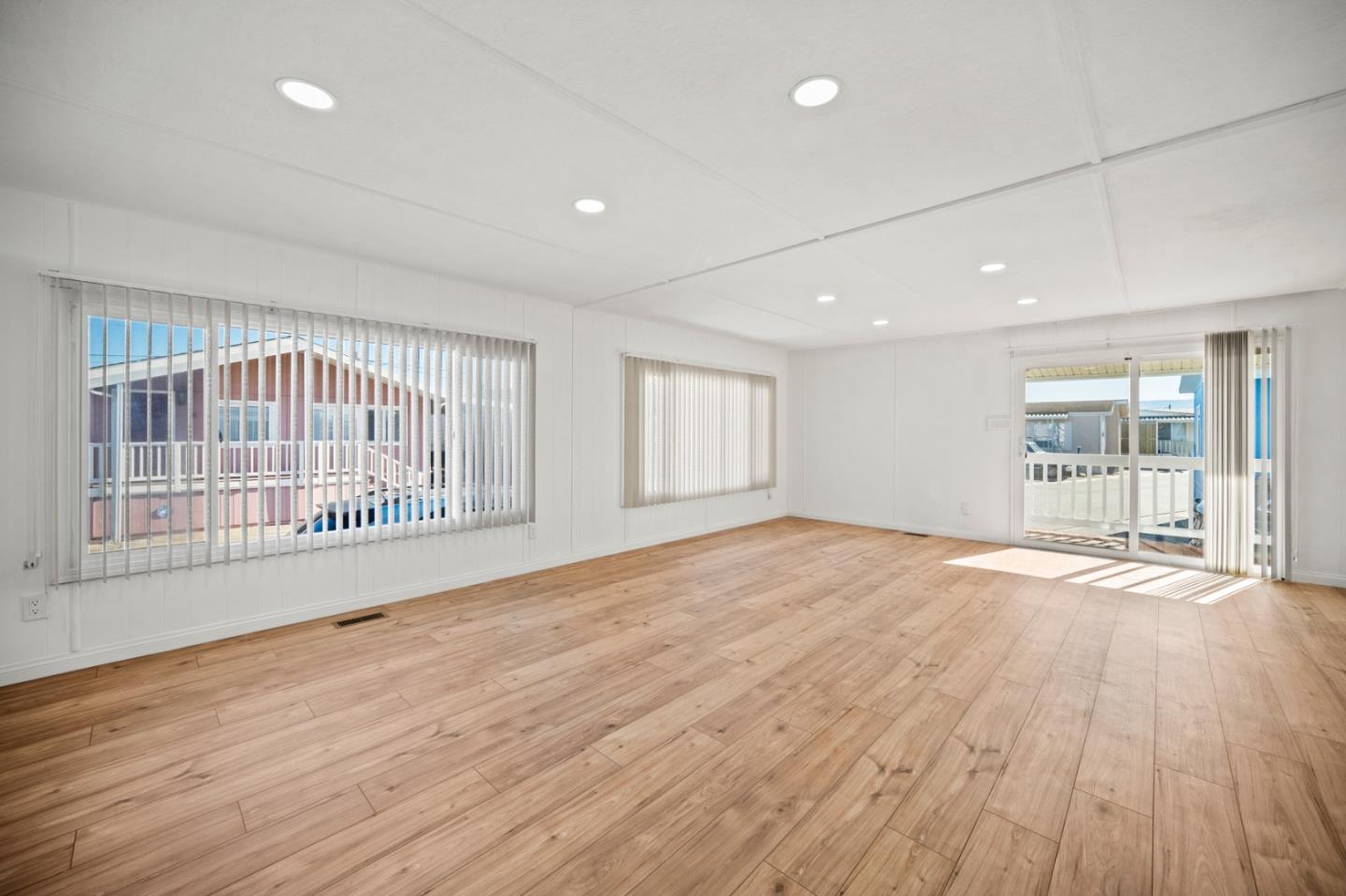 Detail Gallery Image 29 of 37 For 55 San Juan Grade Rd #63,  Salinas,  CA 93906 - 3 Beds | 2 Baths