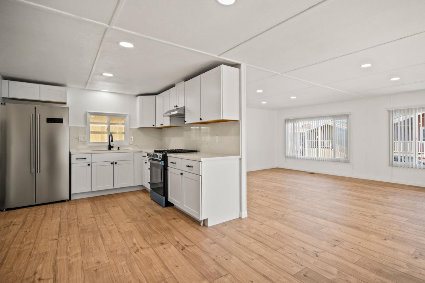 Detail Gallery Image 3 of 37 For 55 San Juan Grade Rd #63,  Salinas,  CA 93906 - 3 Beds | 2 Baths