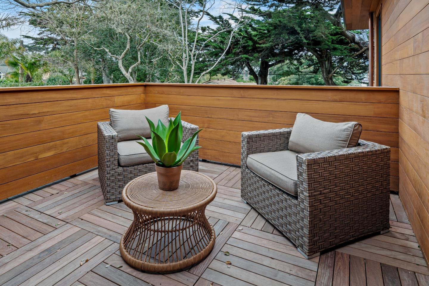 Detail Gallery Image 12 of 49 For 26308 Isabella Ave, Carmel,  CA 93923 - 4 Beds | 4 Baths