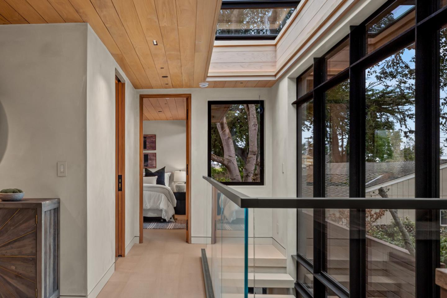 Detail Gallery Image 13 of 49 For 26308 Isabella Ave, Carmel,  CA 93923 - 4 Beds | 4 Baths