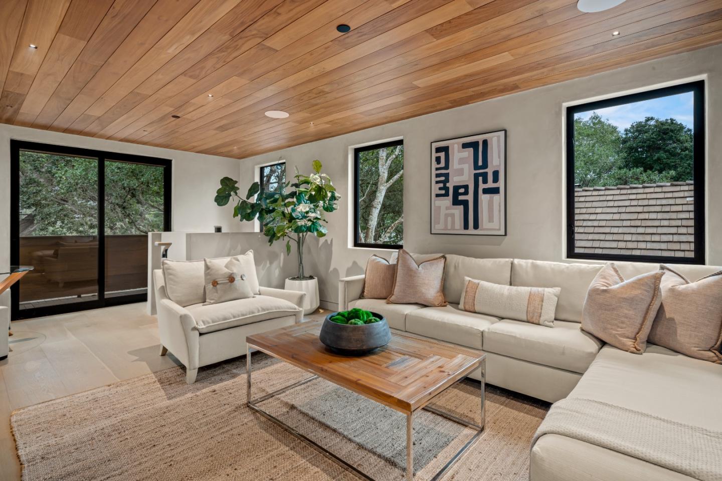 Detail Gallery Image 21 of 49 For 26308 Isabella Ave, Carmel,  CA 93923 - 4 Beds | 4 Baths