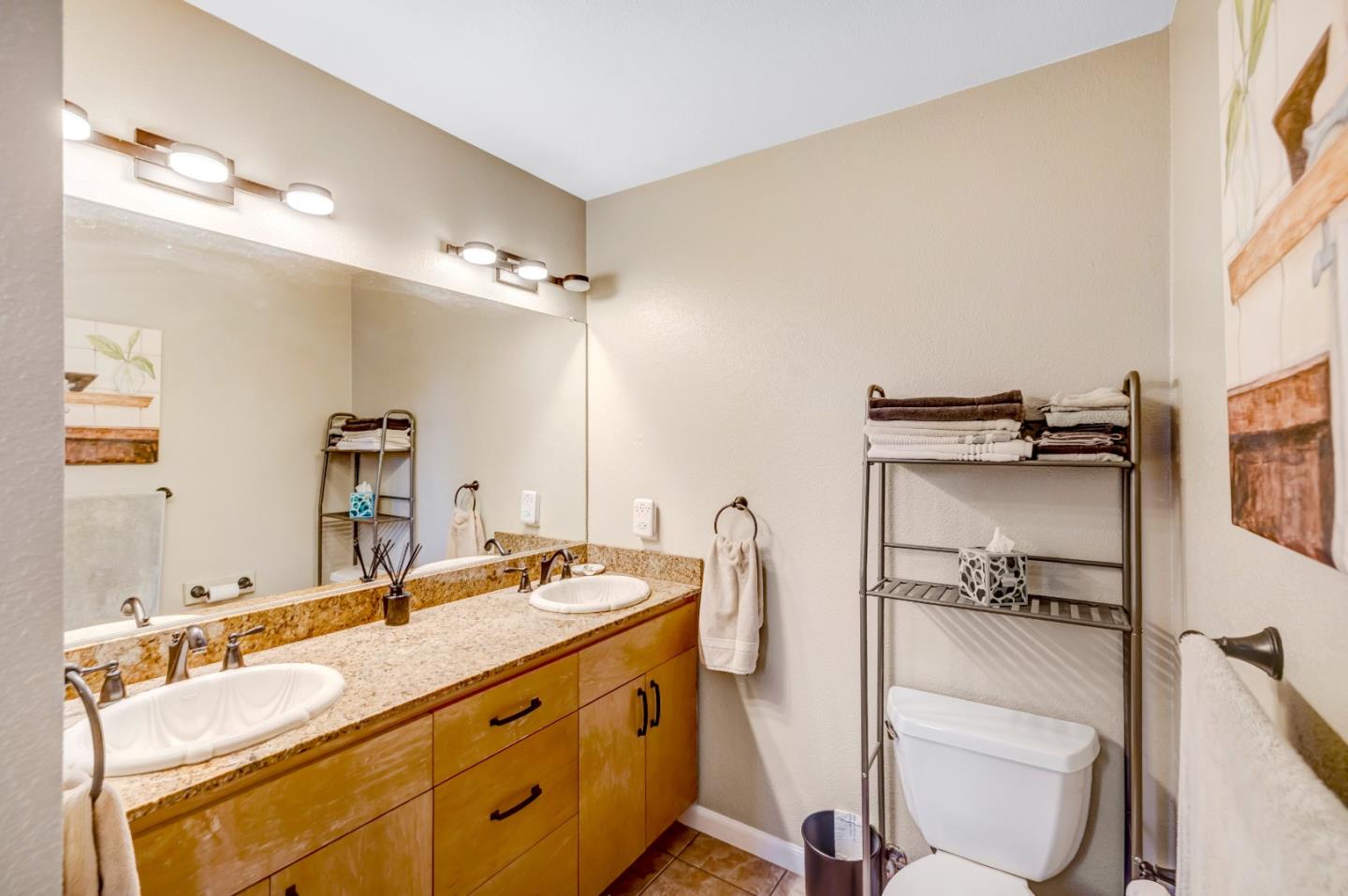 Detail Gallery Image 18 of 39 For 6900 Lakeview Dr, Salinas,  CA 93907 - 4 Beds | 2 Baths