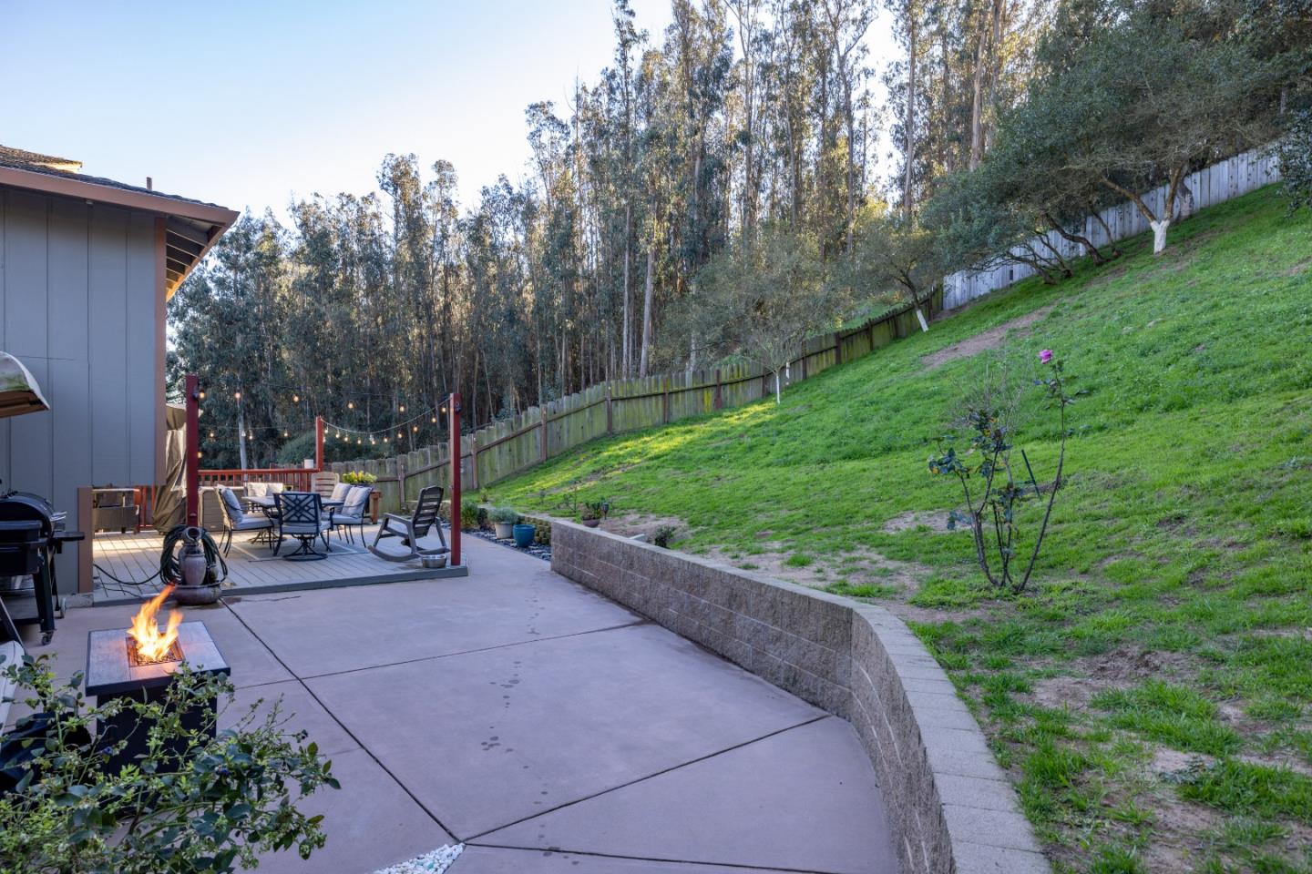 Detail Gallery Image 28 of 39 For 6900 Lakeview Dr, Salinas,  CA 93907 - 4 Beds | 2 Baths