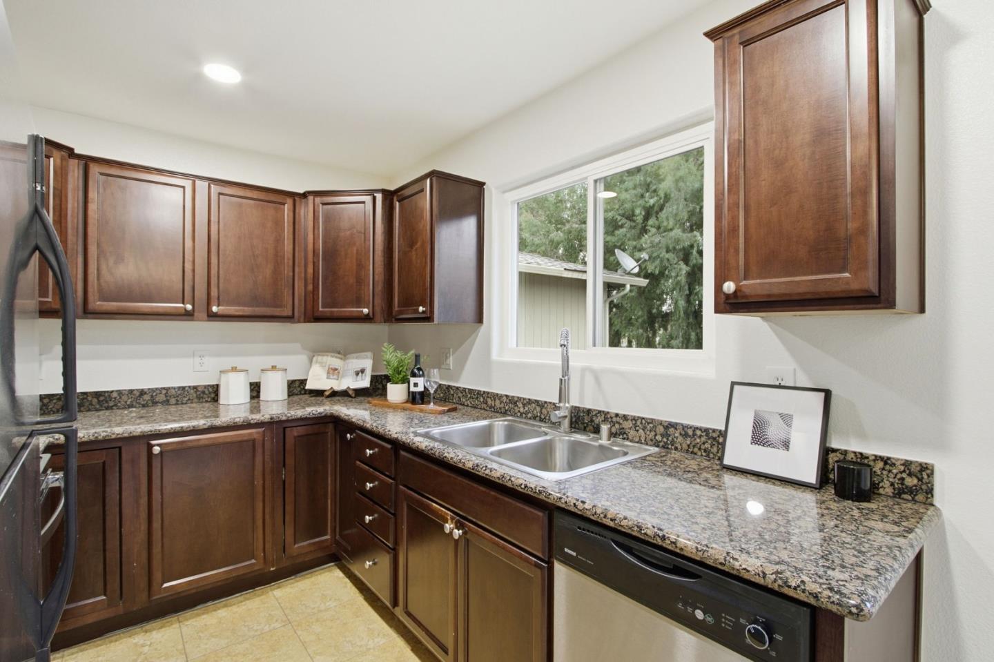Detail Gallery Image 9 of 28 For 4970 Cherry Ave #203,  San Jose,  CA 95118 - 1 Beds | 1 Baths