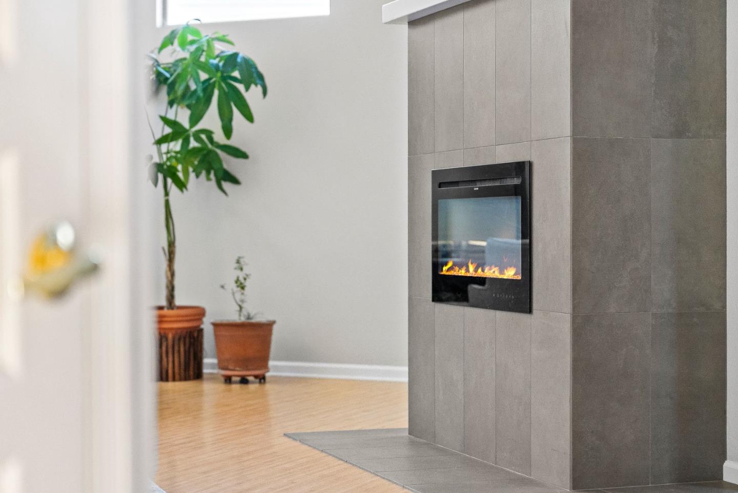 Detail Gallery Image 12 of 45 For 3200 Axford Rd, Santa Cruz,  CA 95062 - 3 Beds | 3 Baths