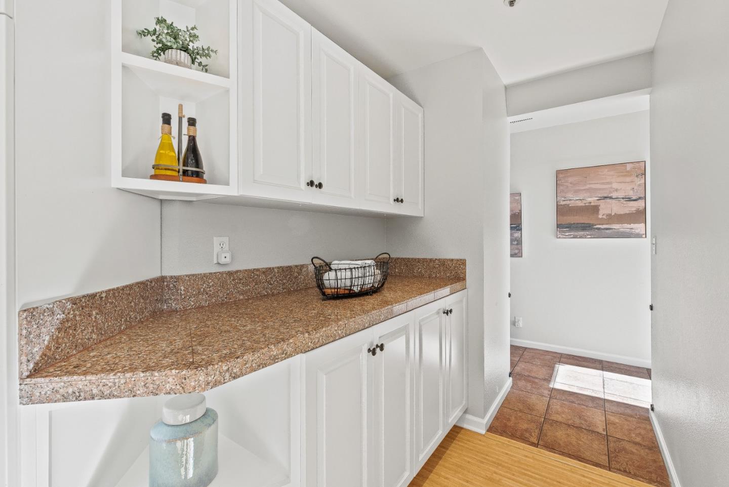 Detail Gallery Image 21 of 45 For 3200 Axford Rd, Santa Cruz,  CA 95062 - 3 Beds | 3 Baths