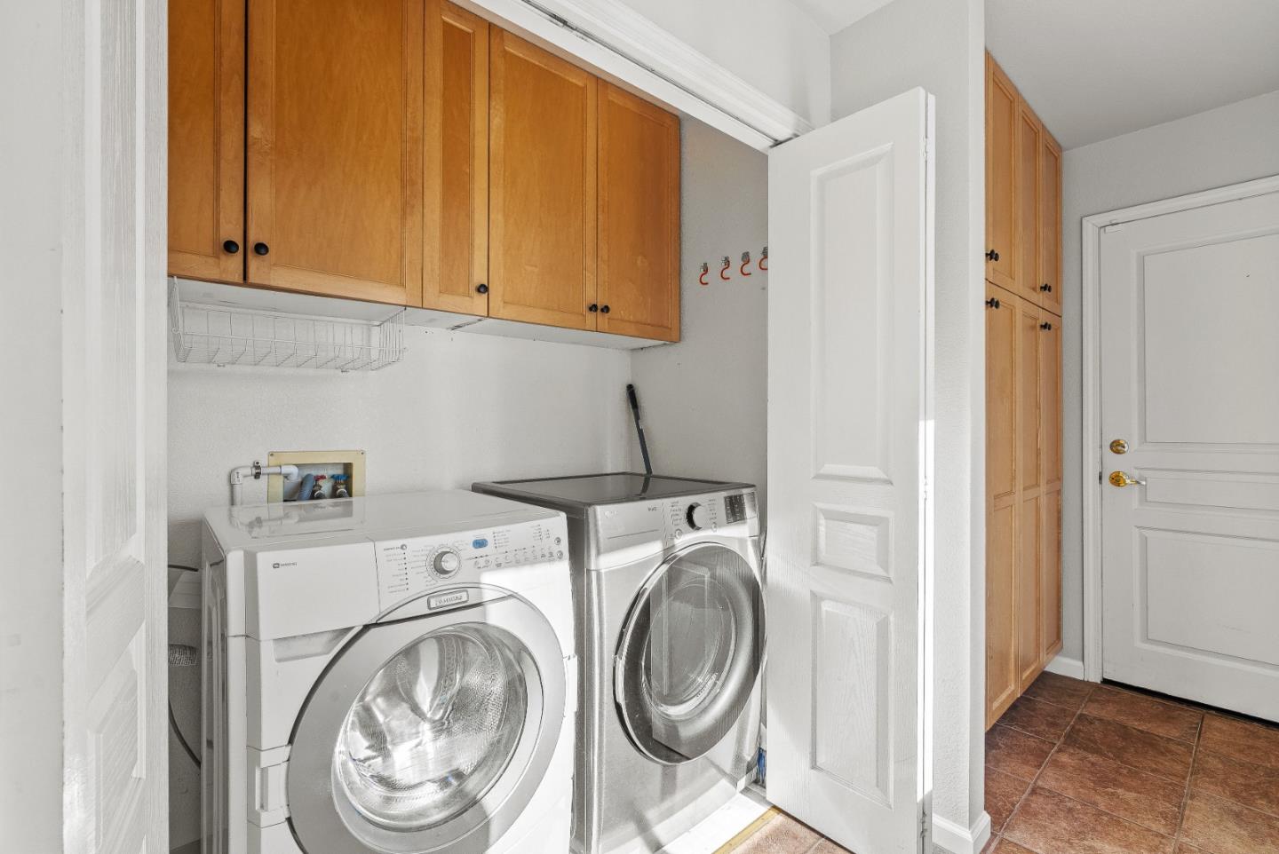 Detail Gallery Image 26 of 45 For 3200 Axford Rd, Santa Cruz,  CA 95062 - 3 Beds | 3 Baths