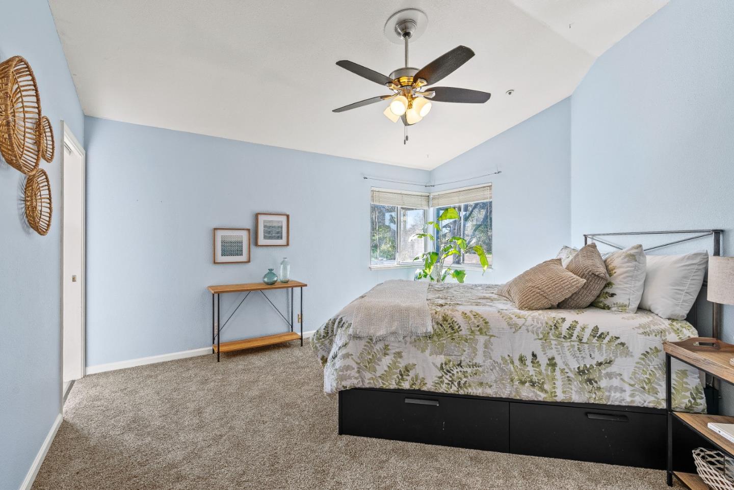 Detail Gallery Image 34 of 45 For 3200 Axford Rd, Santa Cruz,  CA 95062 - 3 Beds | 3 Baths