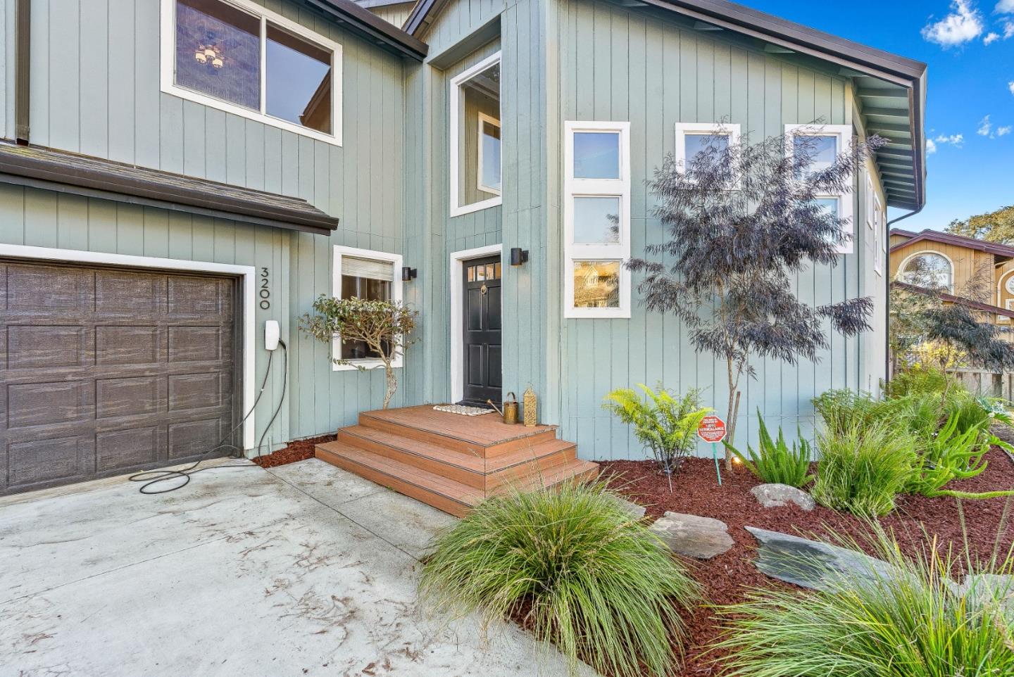 Detail Gallery Image 5 of 45 For 3200 Axford Rd, Santa Cruz,  CA 95062 - 3 Beds | 3 Baths