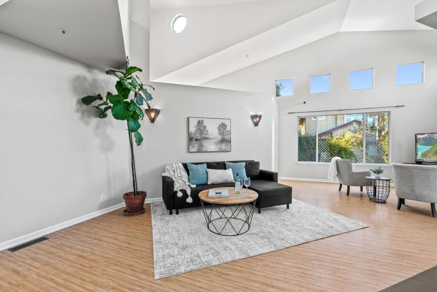 Detail Gallery Image 7 of 45 For 3200 Axford Rd, Santa Cruz,  CA 95062 - 3 Beds | 3 Baths