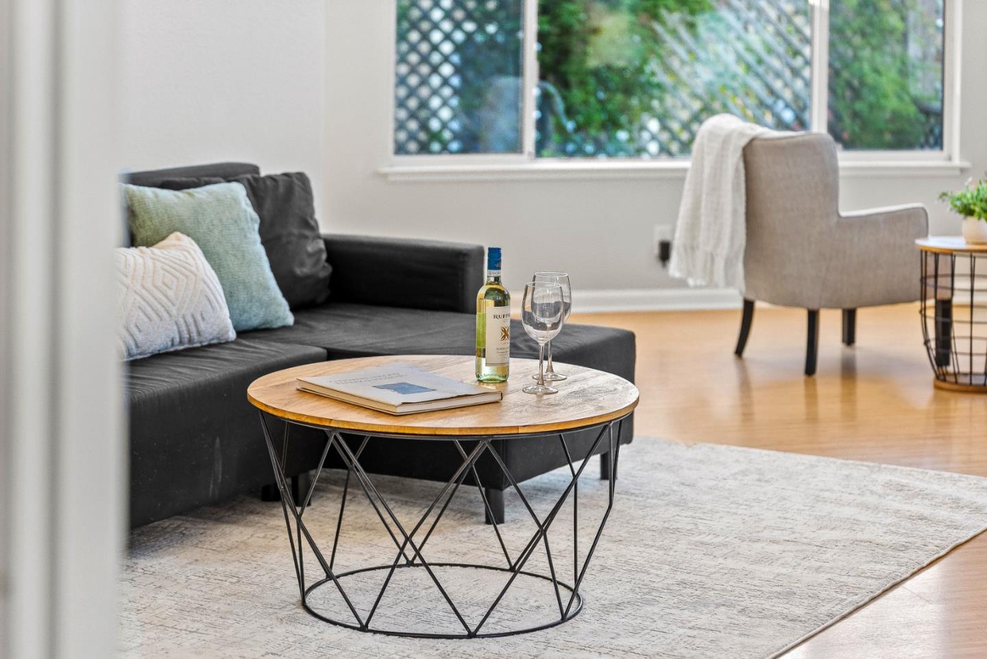 Detail Gallery Image 8 of 45 For 3200 Axford Rd, Santa Cruz,  CA 95062 - 3 Beds | 3 Baths