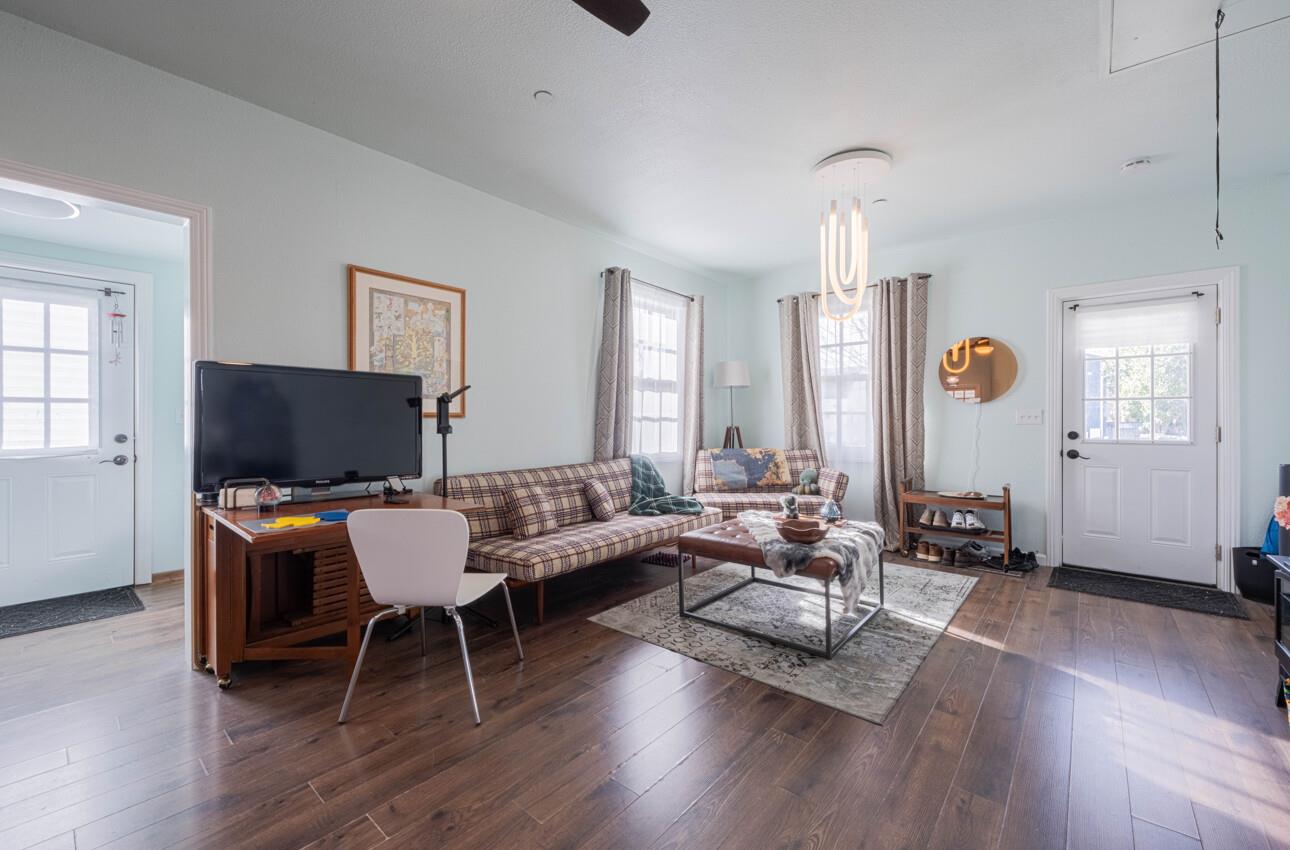 Detail Gallery Image 4 of 18 For 615 Monterey St, Soledad,  CA 93960 - 2 Beds | 1/1 Baths