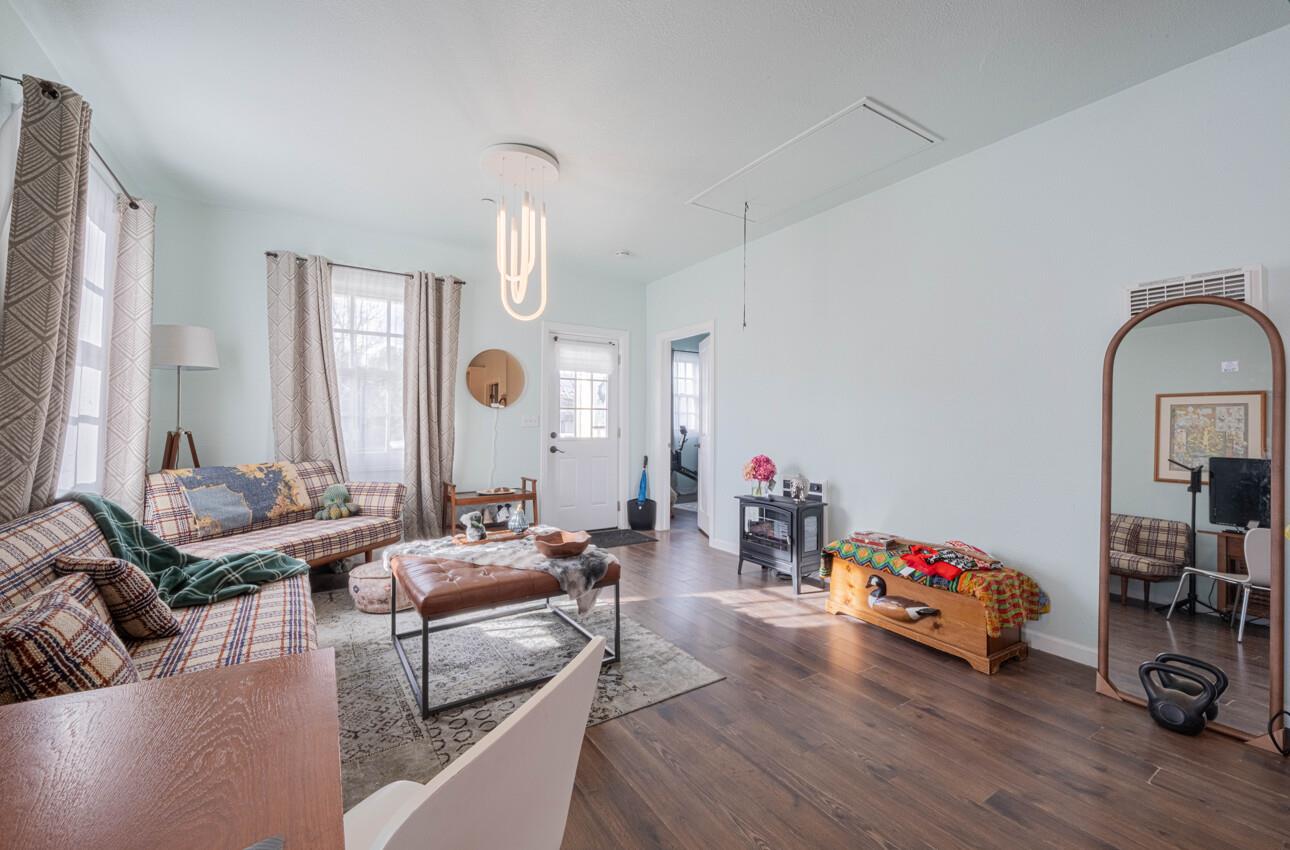 Detail Gallery Image 5 of 18 For 615 Monterey St, Soledad,  CA 93960 - 2 Beds | 1/1 Baths